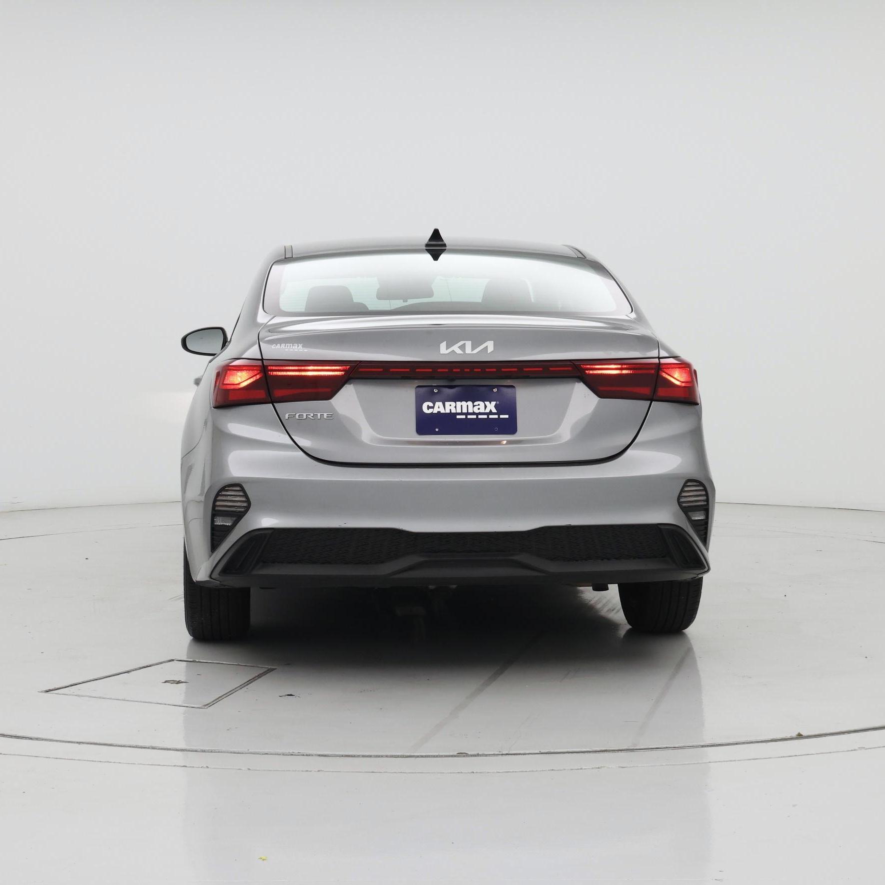 Thumbnail: 2024 Kia Forte - 6