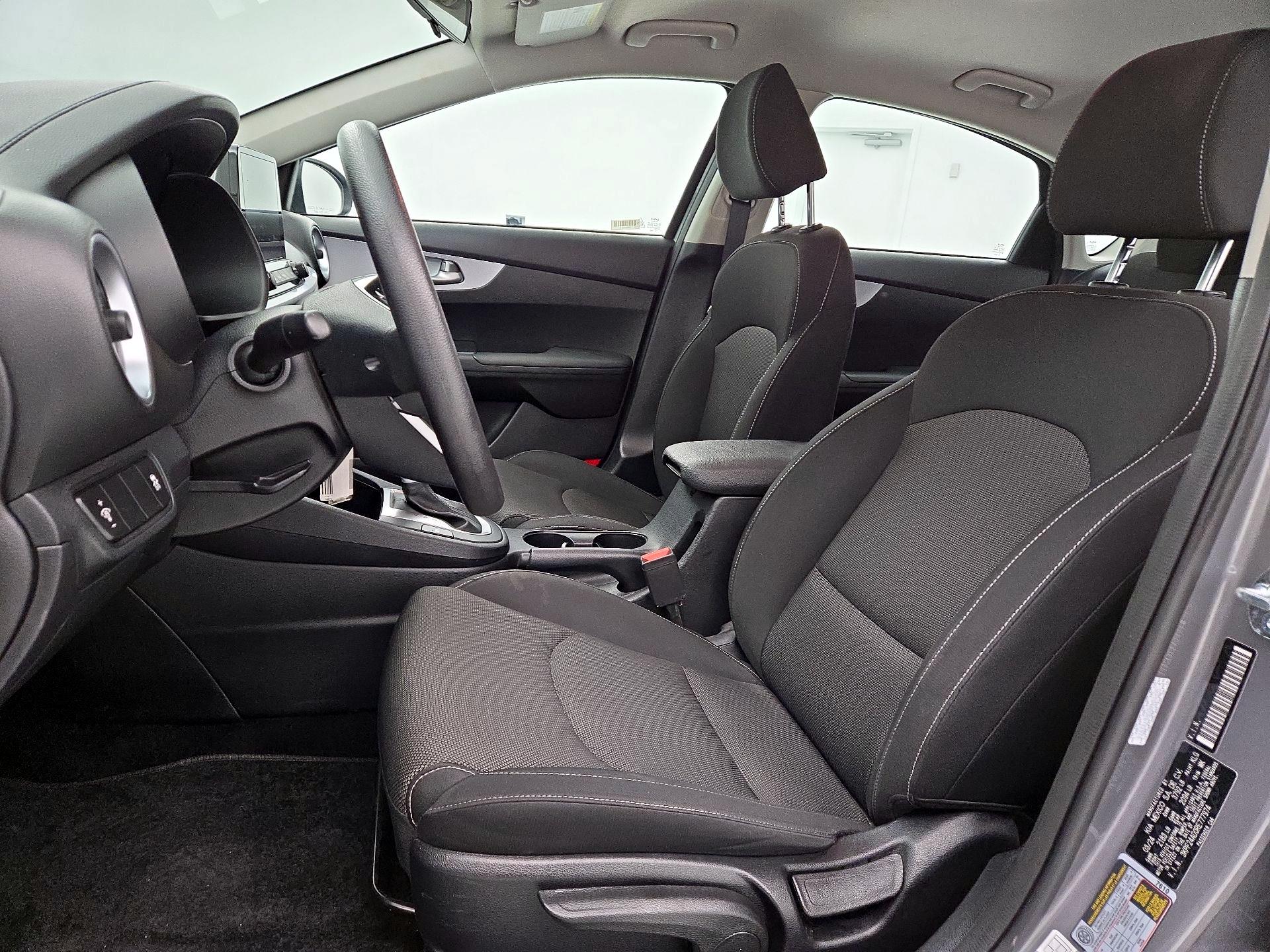 Thumbnail: 2024 Kia Forte - 11