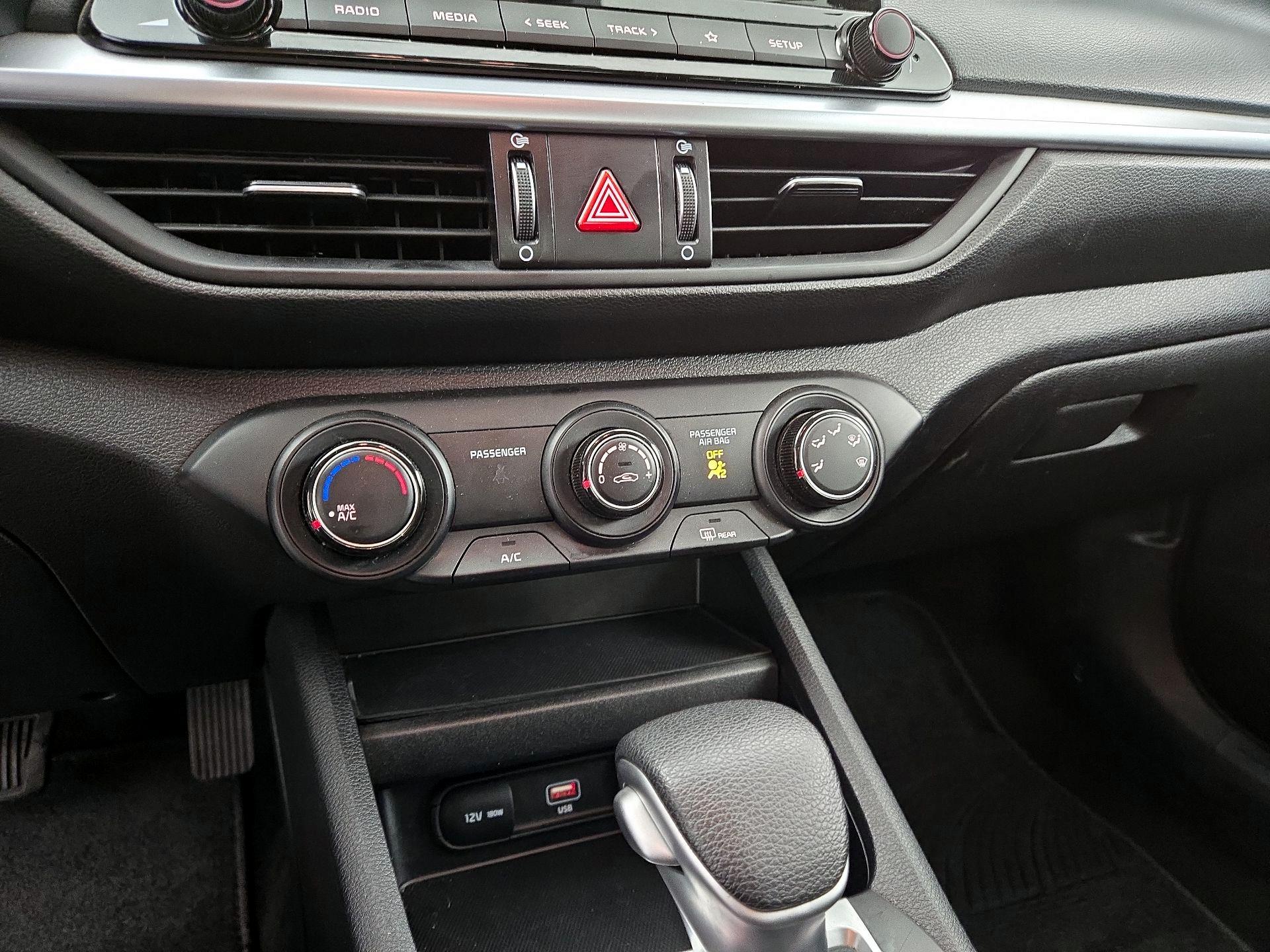 Thumbnail: 2024 Kia Forte - 16