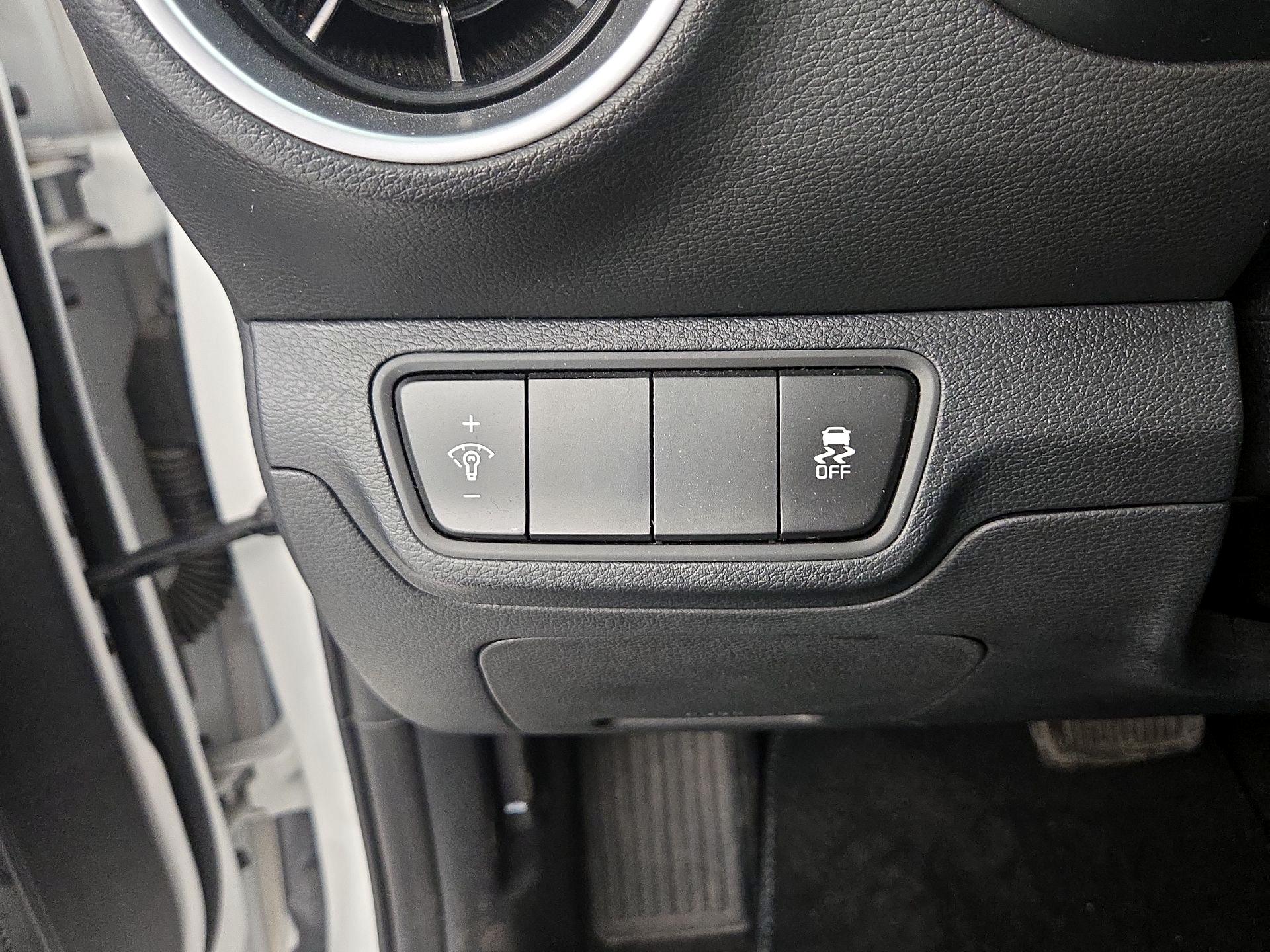 Thumbnail: 2024 Kia Forte - 13