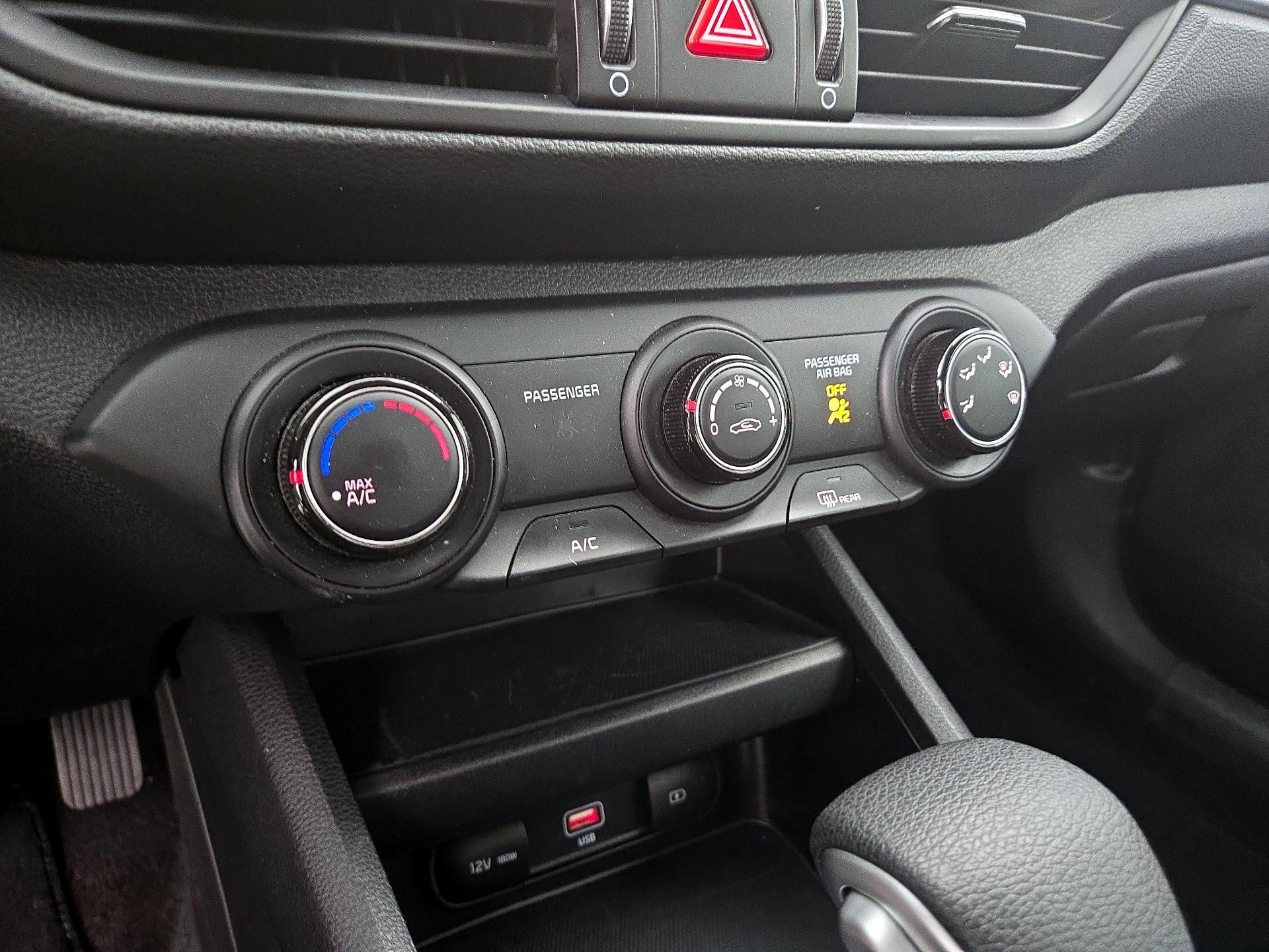 Thumbnail: 2024 Kia Forte - 16