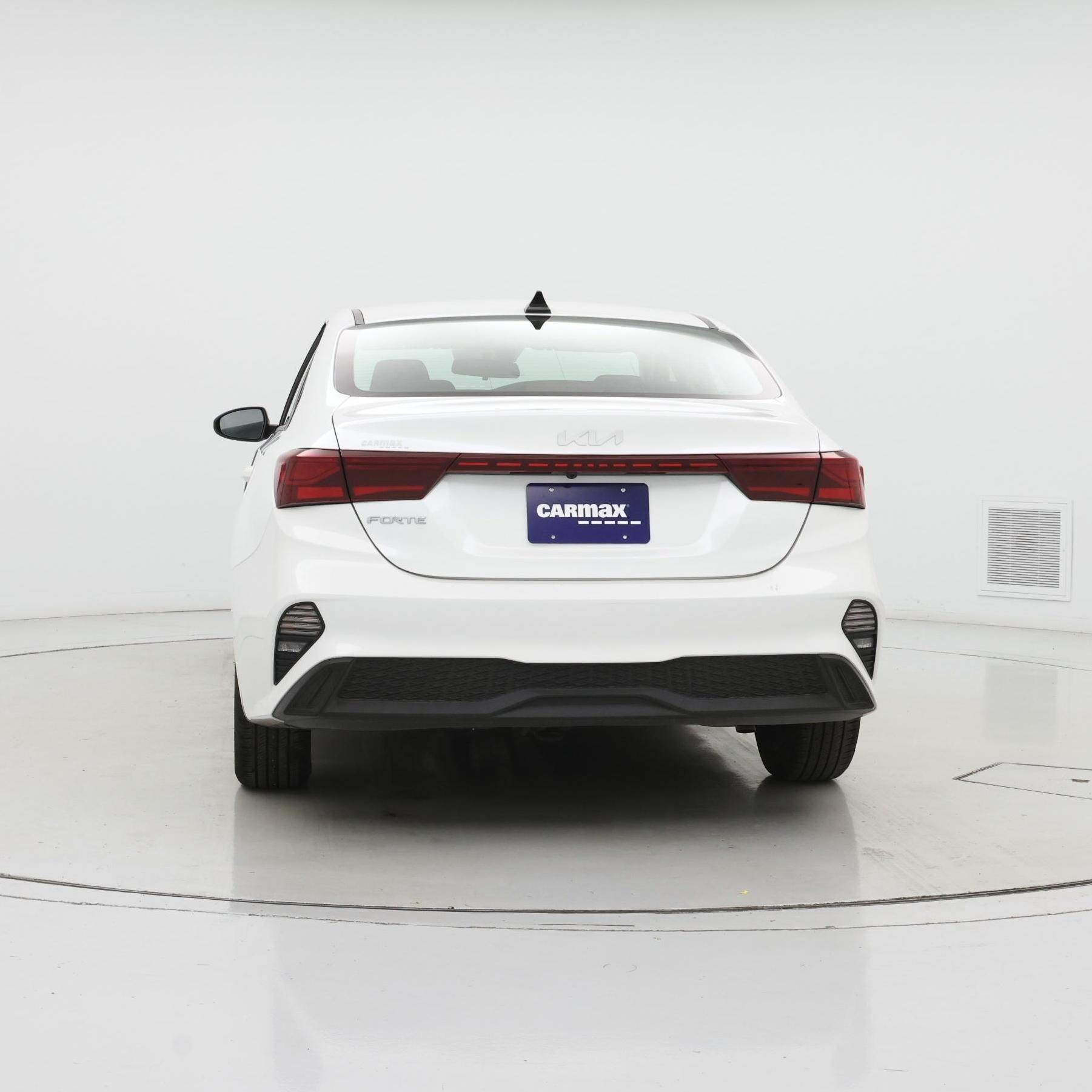 Thumbnail: 2024 Kia Forte - 6