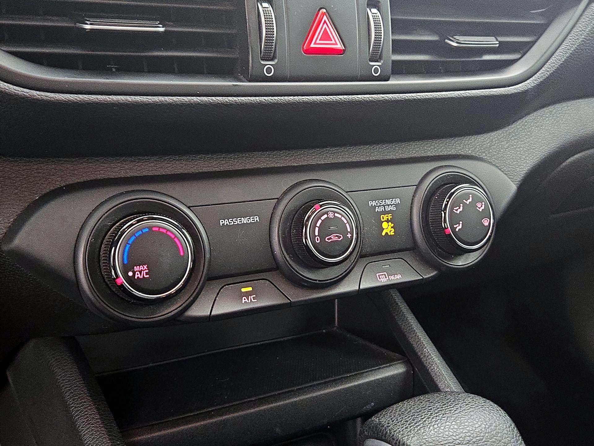 Thumbnail: 2021 Kia Forte - 16