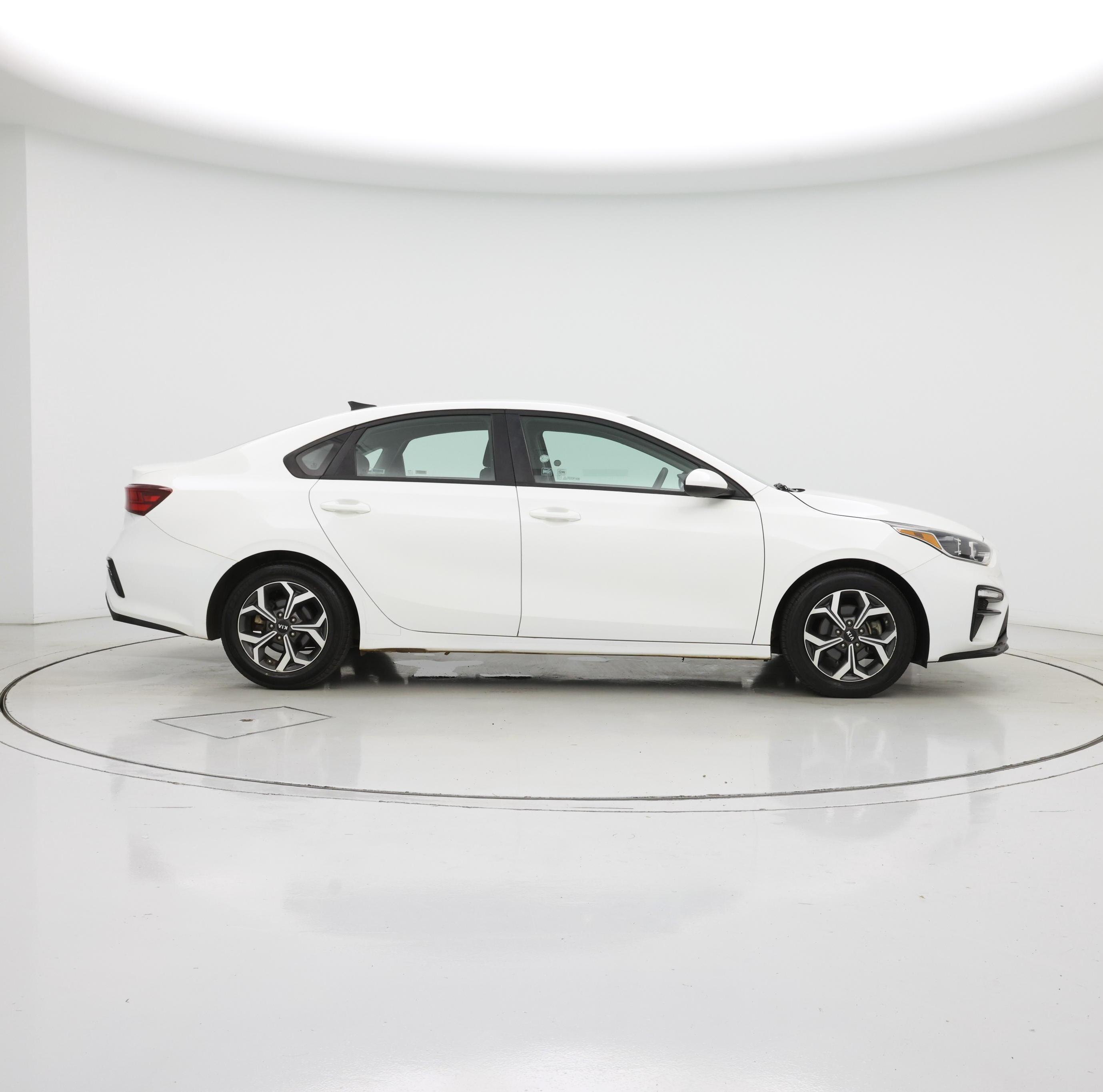 Thumbnail: 2021 Kia Forte - 7