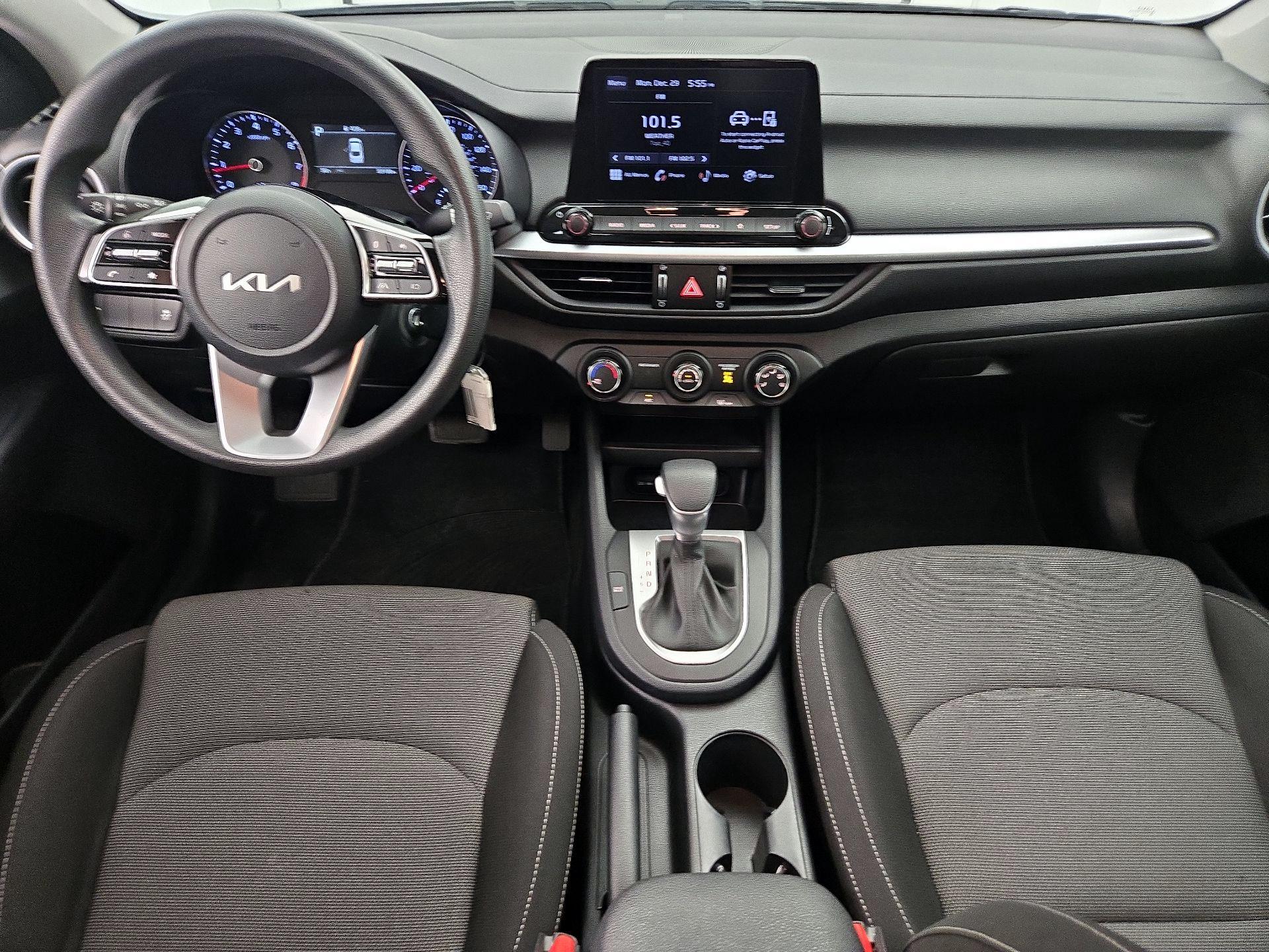 Thumbnail: 2024 Kia Forte - 9