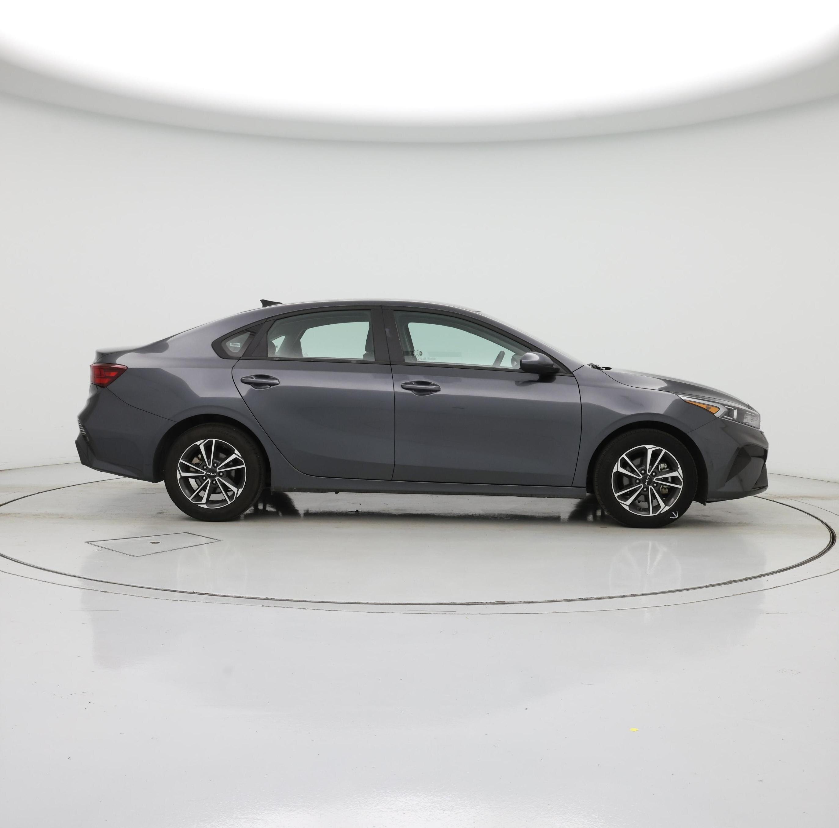 Thumbnail: 2024 Kia Forte - 7