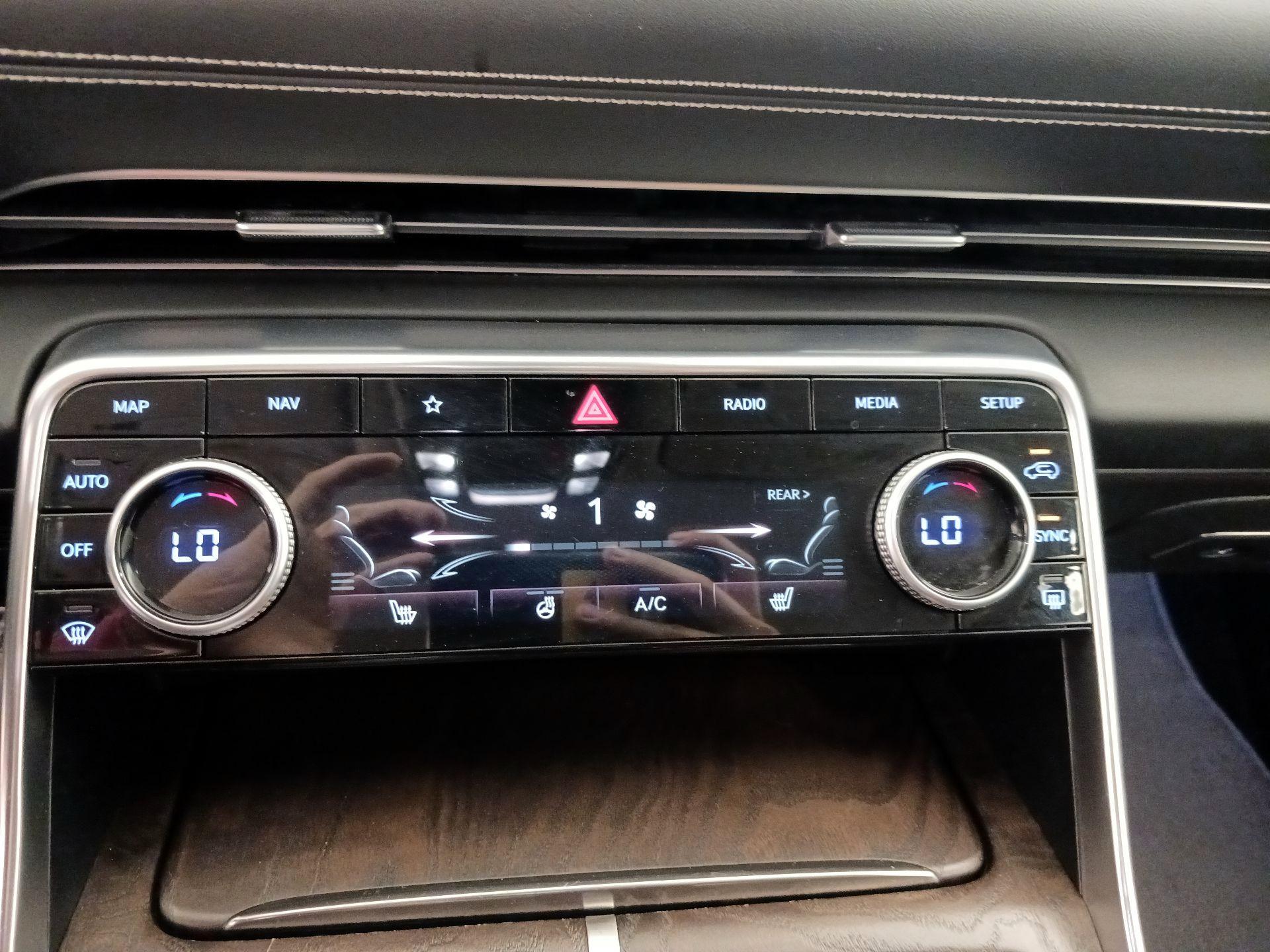 Thumbnail: 2024 Genesis GV80 - 17