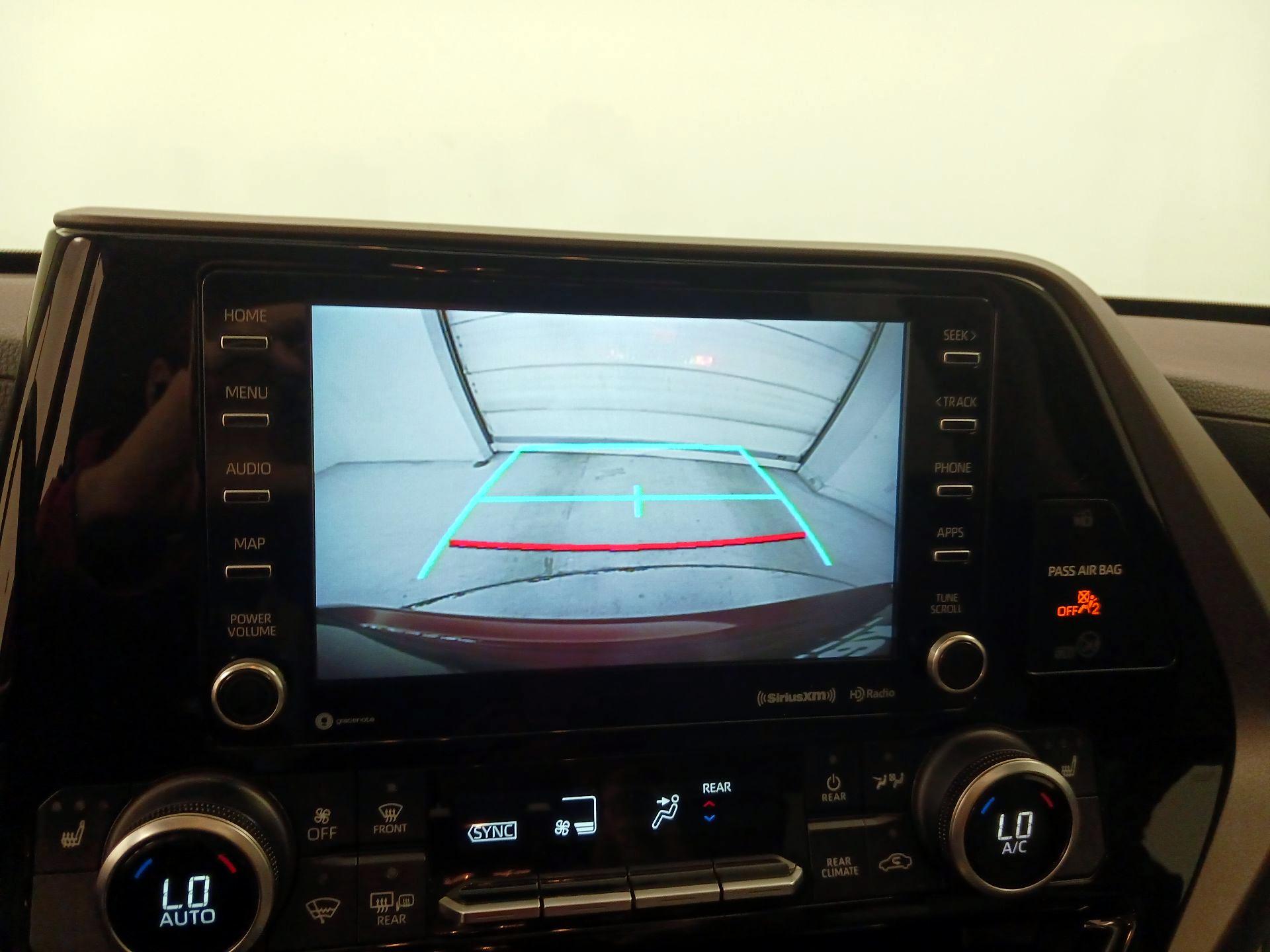 Thumbnail: 2020 Toyota Highlander - 15