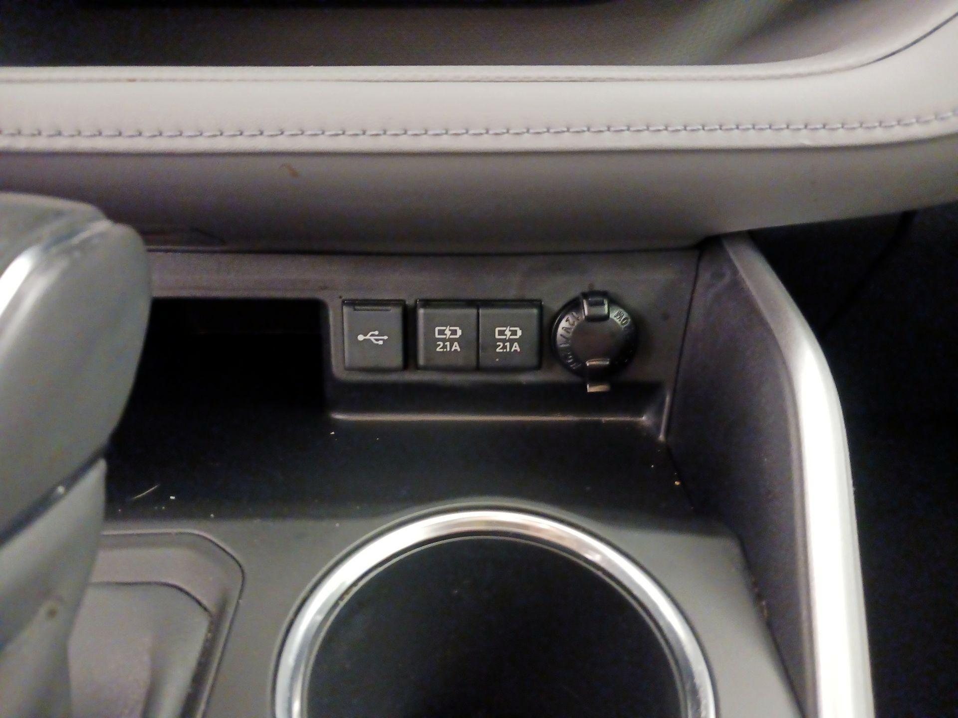 Thumbnail: 2020 Toyota Highlander - 19