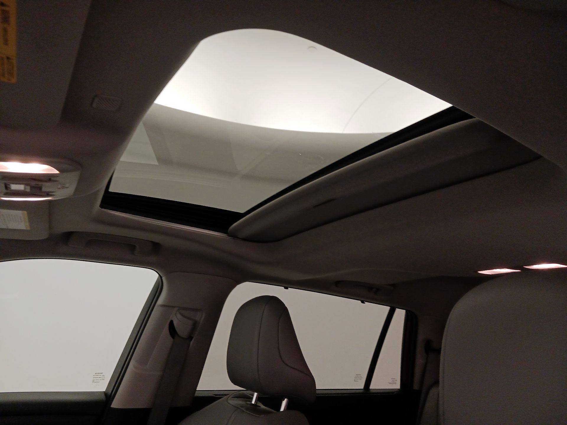 Thumbnail: 2020 Toyota Highlander - 20