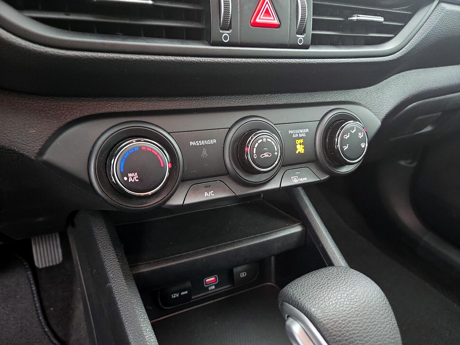 Thumbnail: 2024 Kia Forte - 16