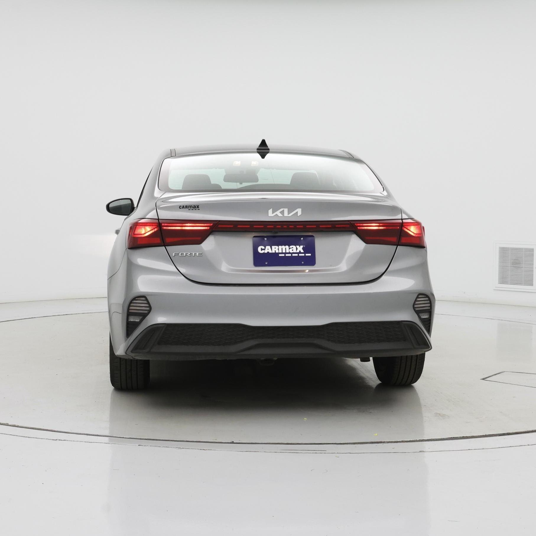 Thumbnail: 2024 Kia Forte - 6