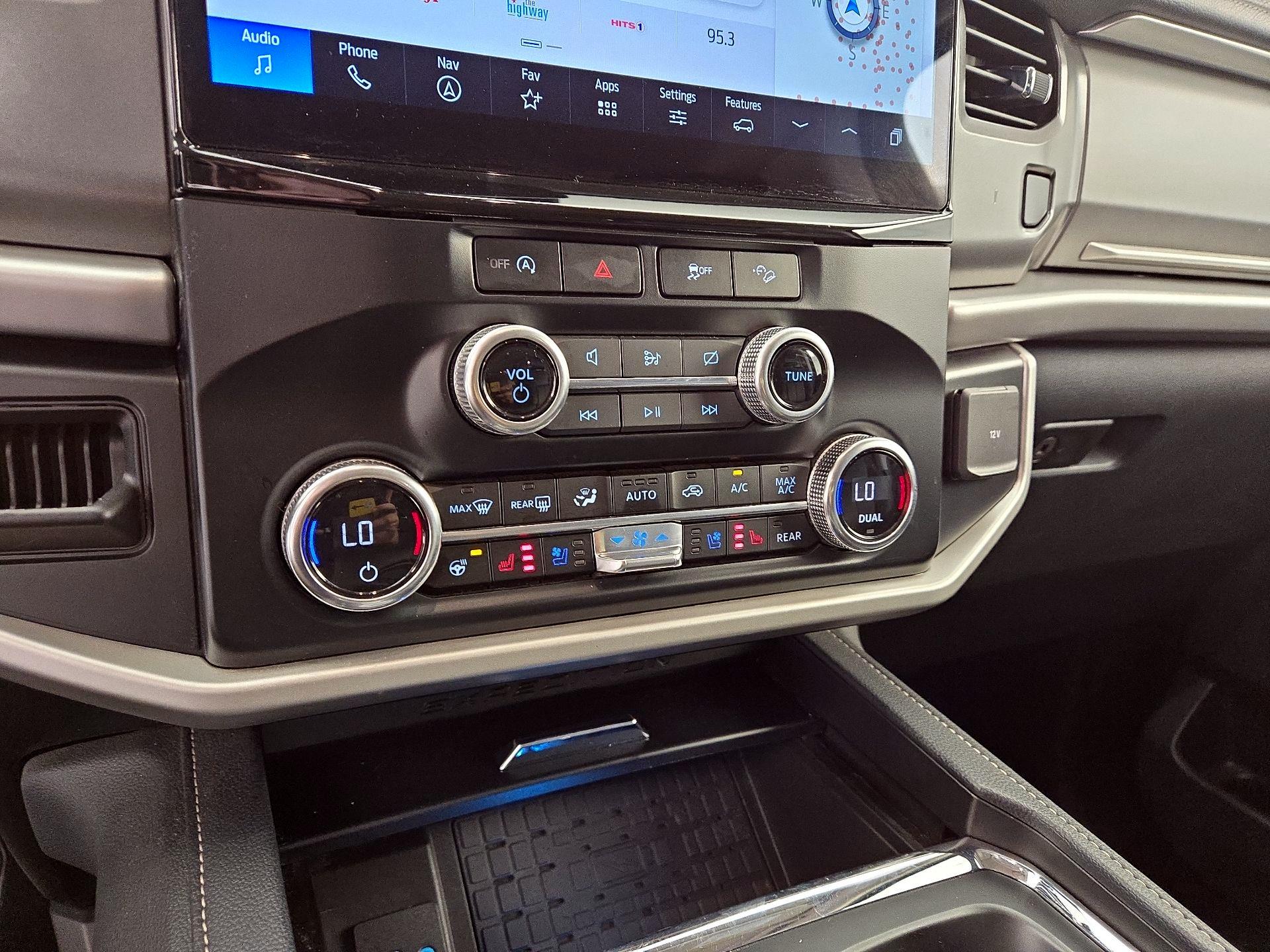 Thumbnail: 2024 Ford Expedition - 17