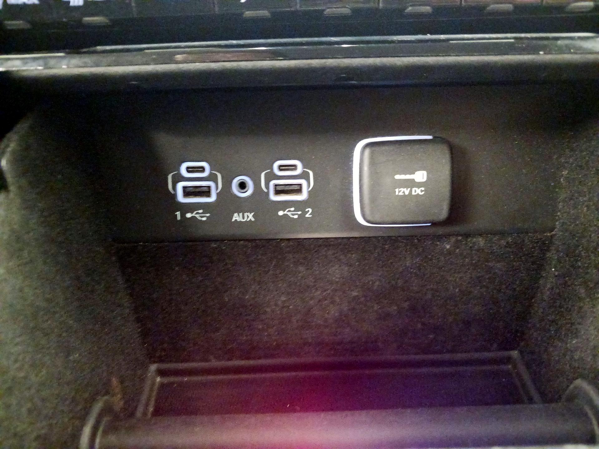 Thumbnail: 2022 Jeep Grand Cherokee - 18