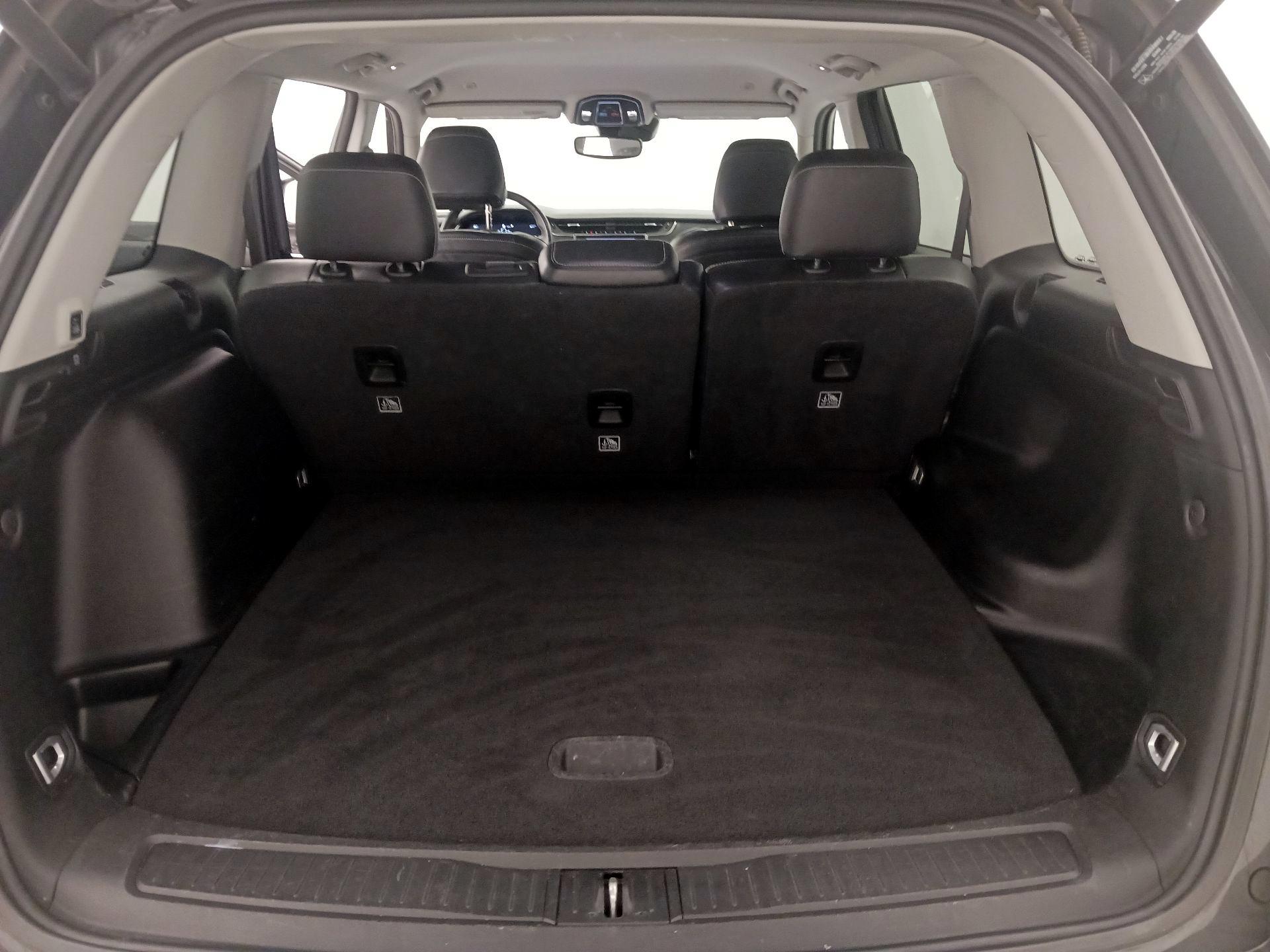 Thumbnail: 2022 Jeep Grand Cherokee - 20