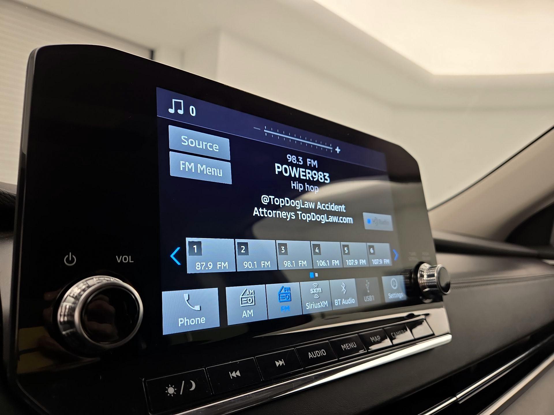 Thumbnail: 2024 Mitsubishi Outlander - 16