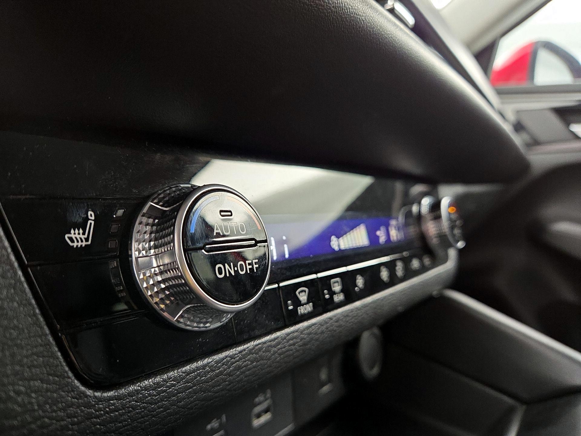 Thumbnail: 2024 Mitsubishi Outlander - 17