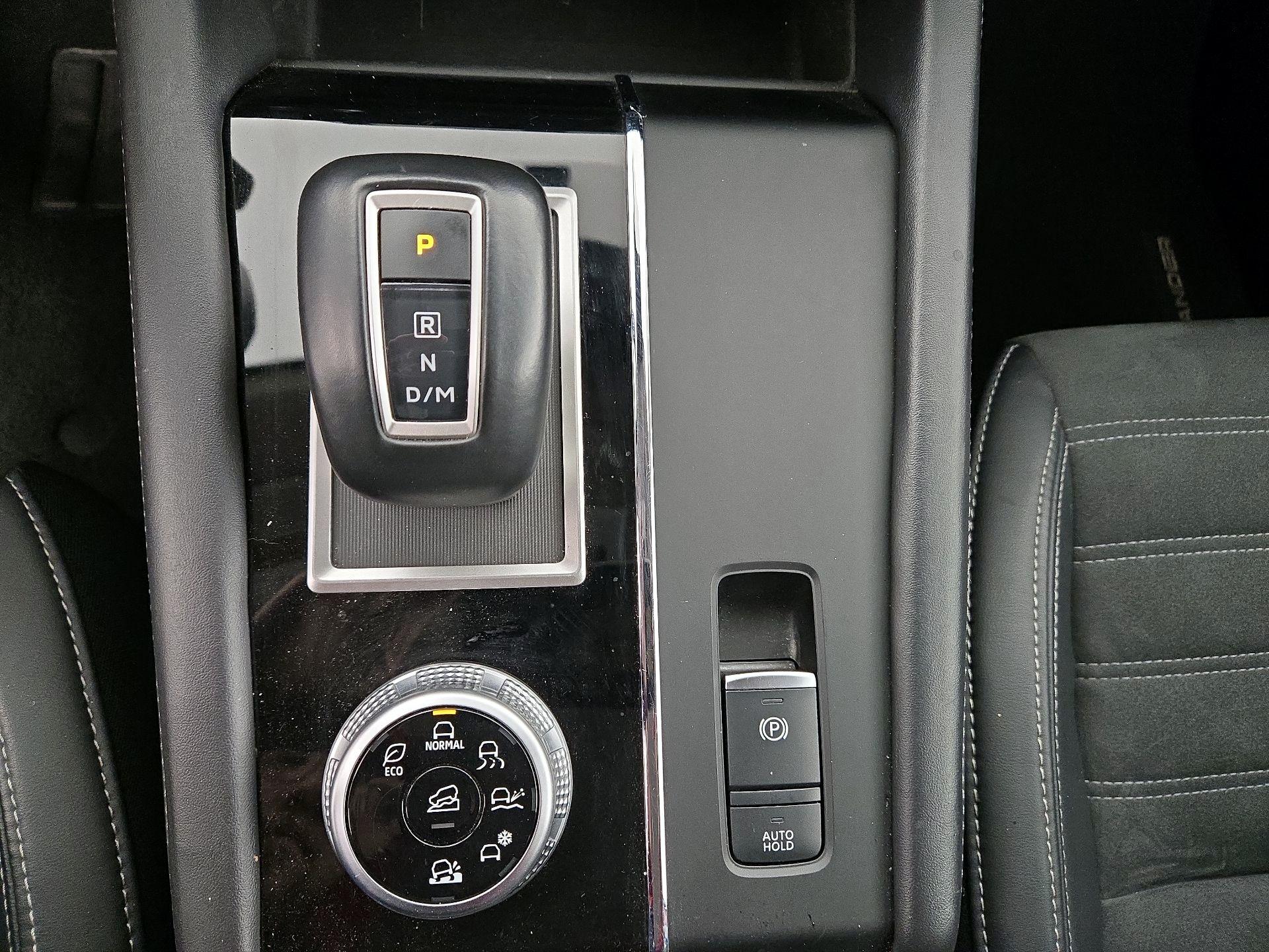 Thumbnail: 2024 Mitsubishi Outlander - 18