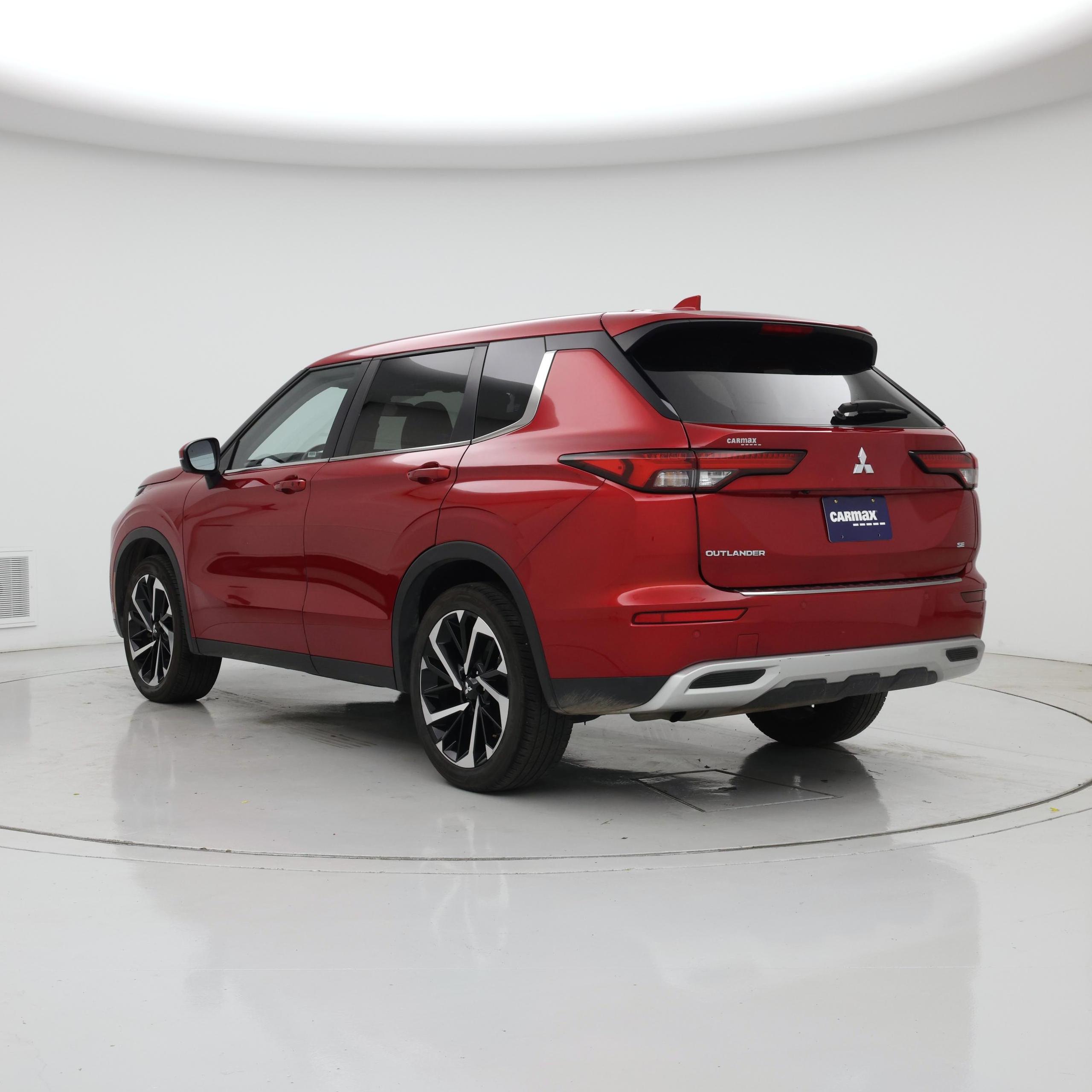 Thumbnail: 2024 Mitsubishi Outlander - 2