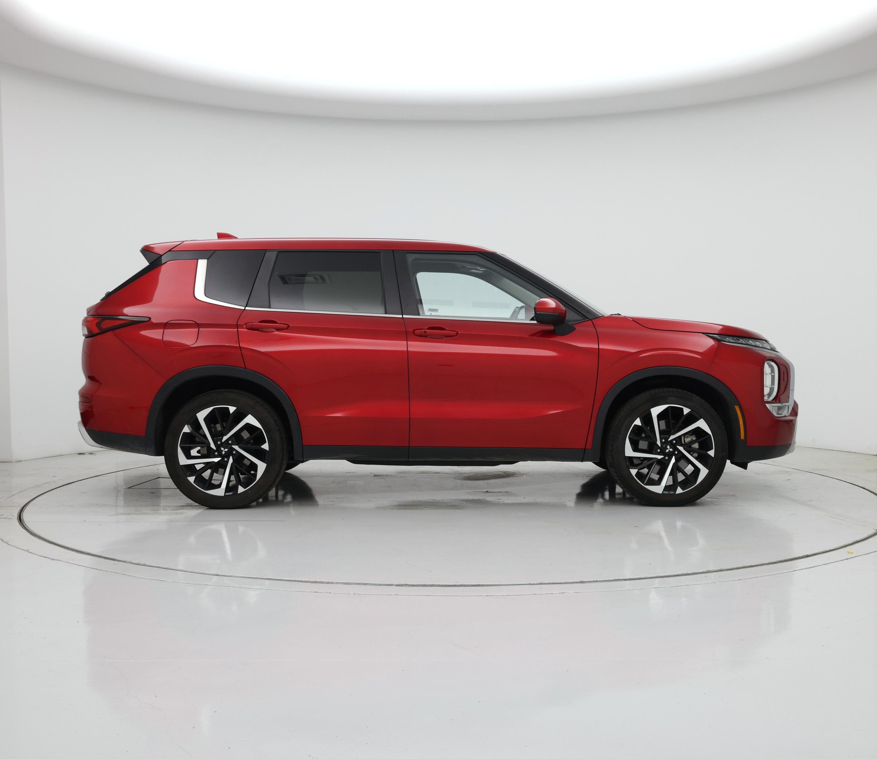 Thumbnail: 2024 Mitsubishi Outlander - 7
