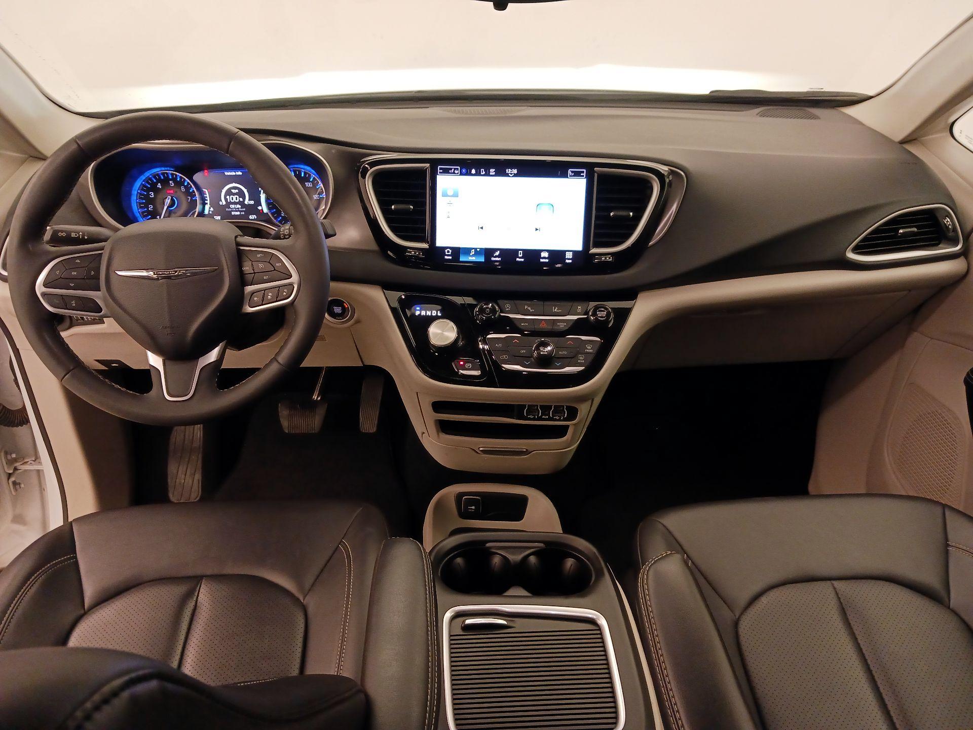 Thumbnail: 2024 Chrysler Pacifica - 9