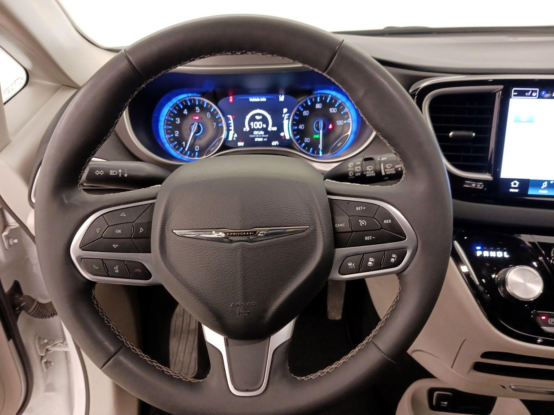 Thumbnail: 2024 Chrysler Pacifica - 10