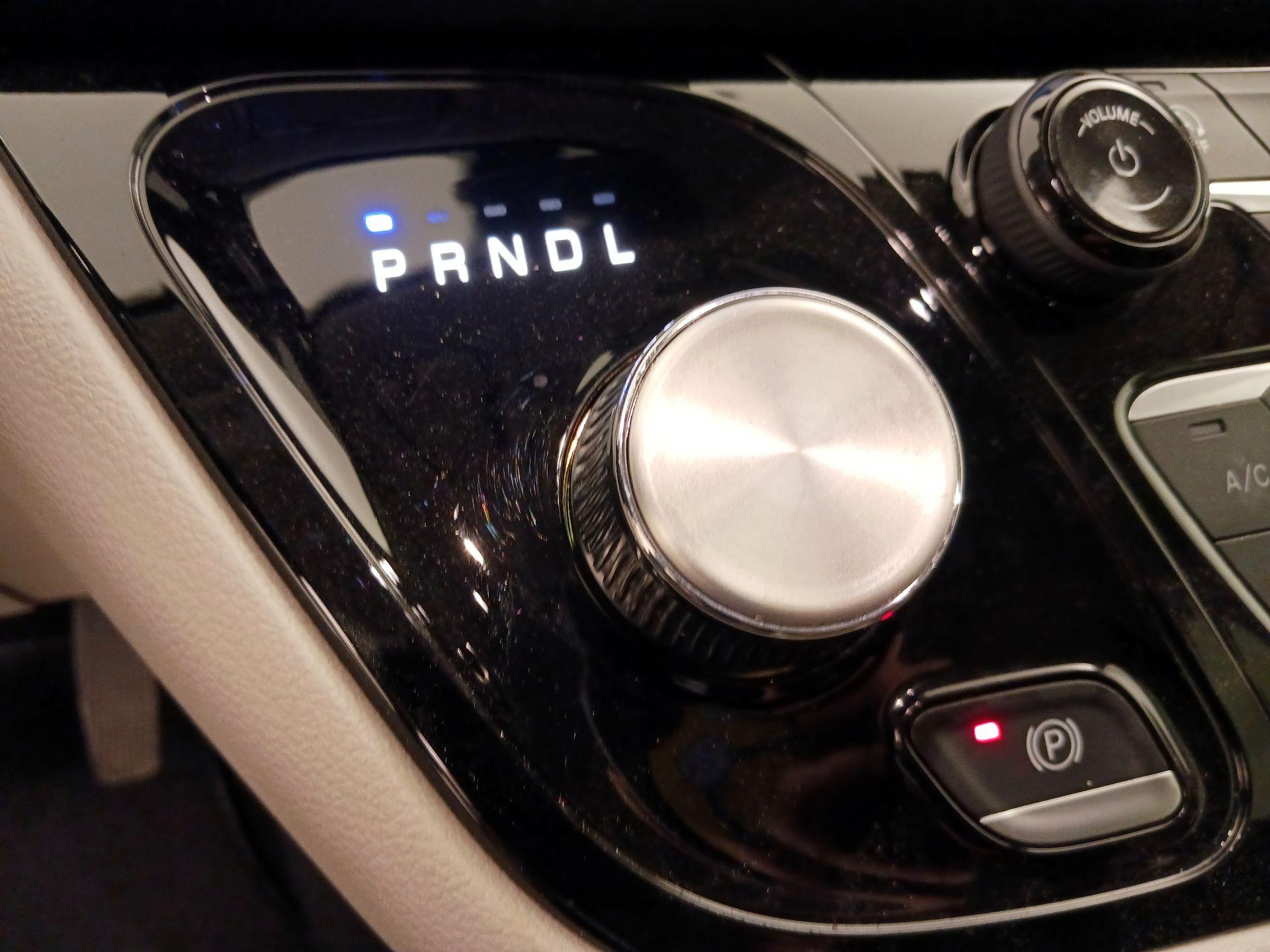 Thumbnail: 2024 Chrysler Pacifica - 17