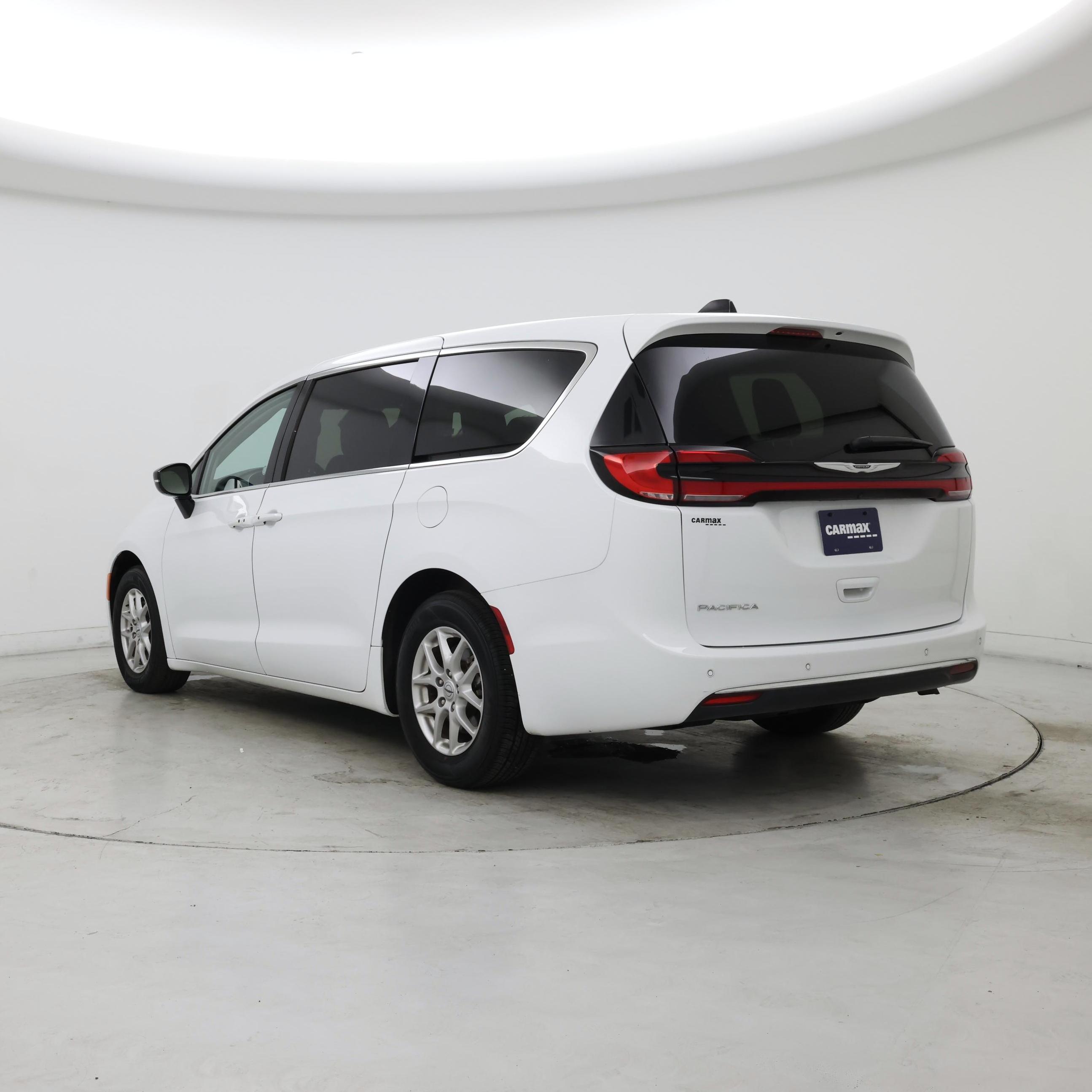 Thumbnail: 2024 Chrysler Pacifica - 2