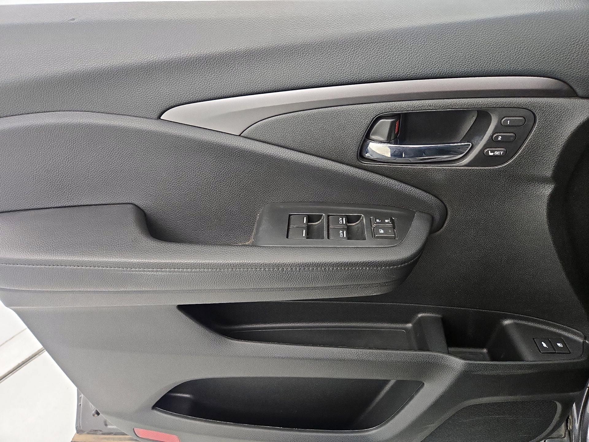 Thumbnail: 2022 Honda Pilot - 12