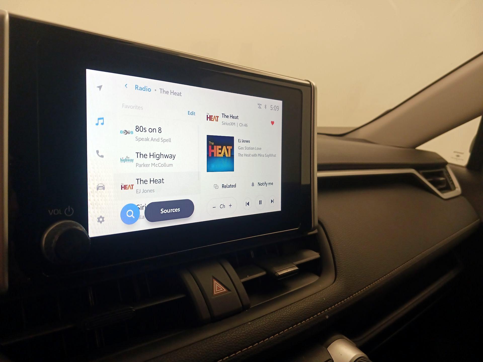 Thumbnail: 2024 Toyota RAV4 - 15