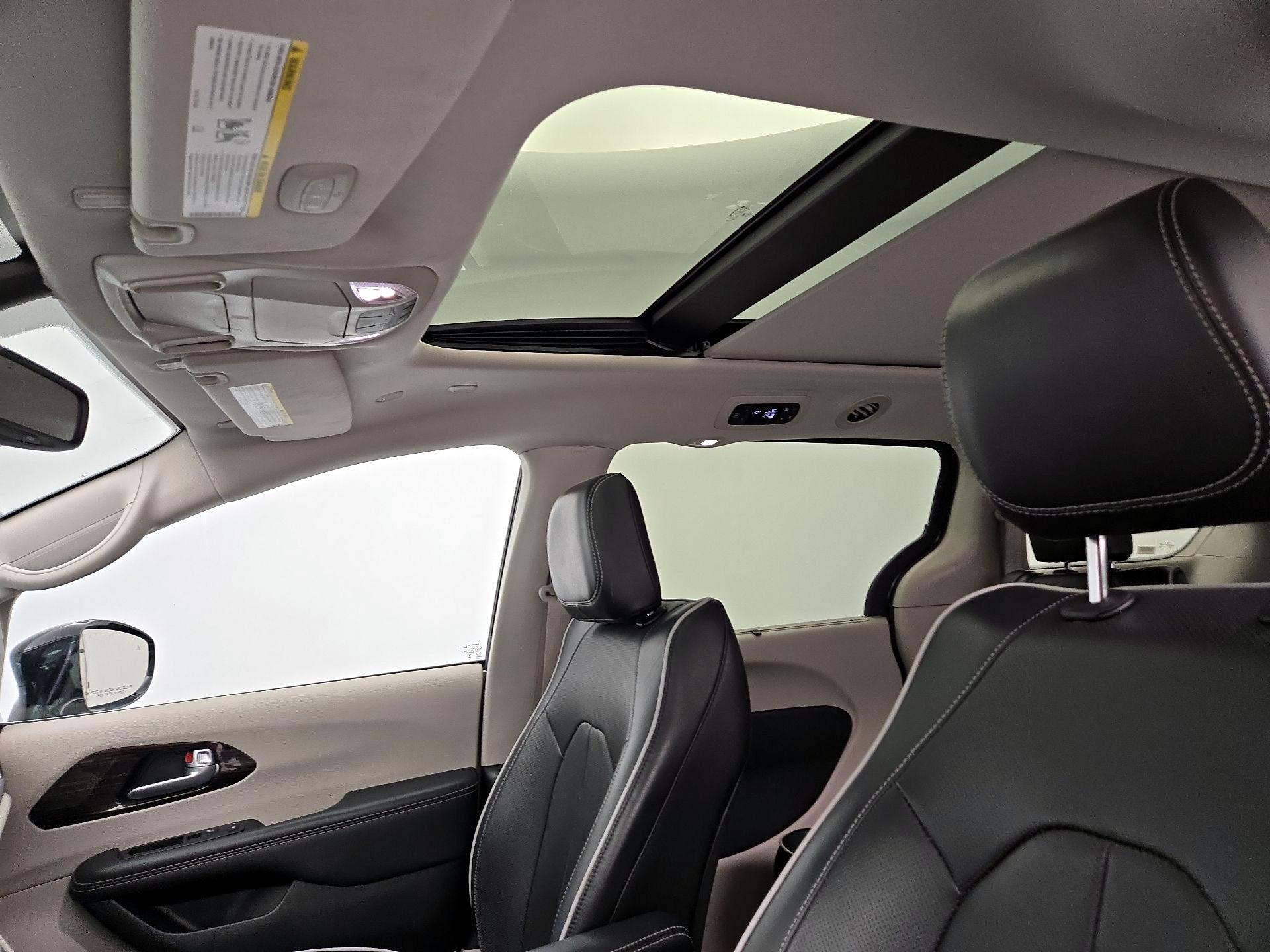 Thumbnail: 2024 Chrysler Pacifica - 20