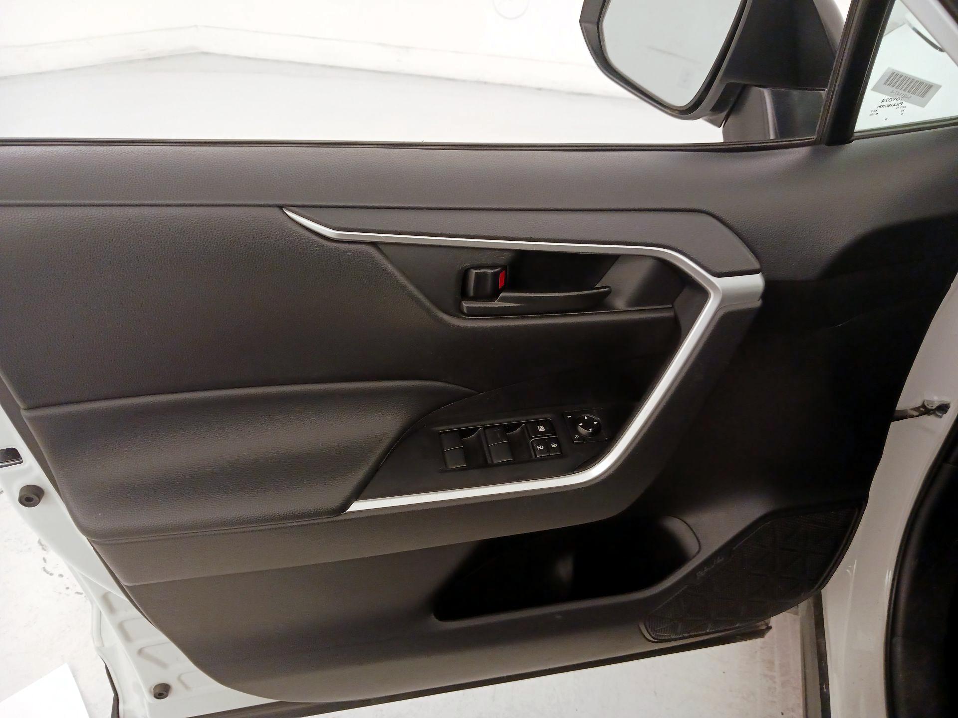 Thumbnail: 2024 Toyota RAV4 - 12