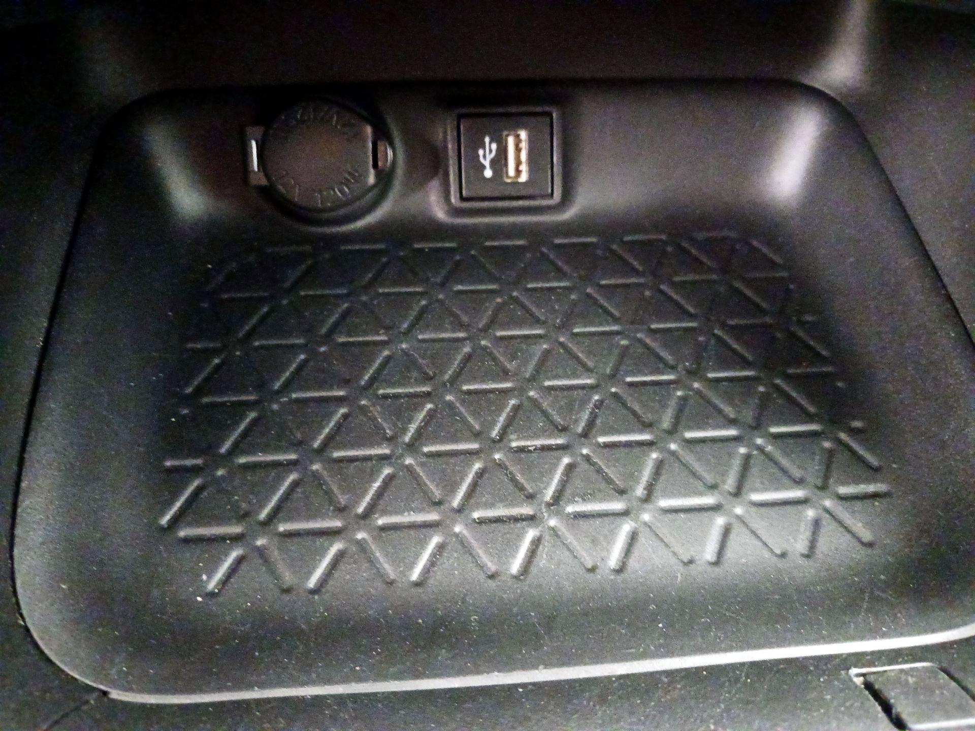 Thumbnail: 2024 Toyota RAV4 - 18