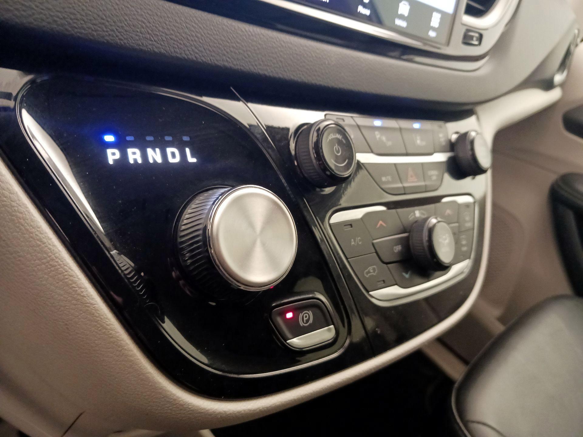 Thumbnail: 2024 Chrysler Pacifica - 17