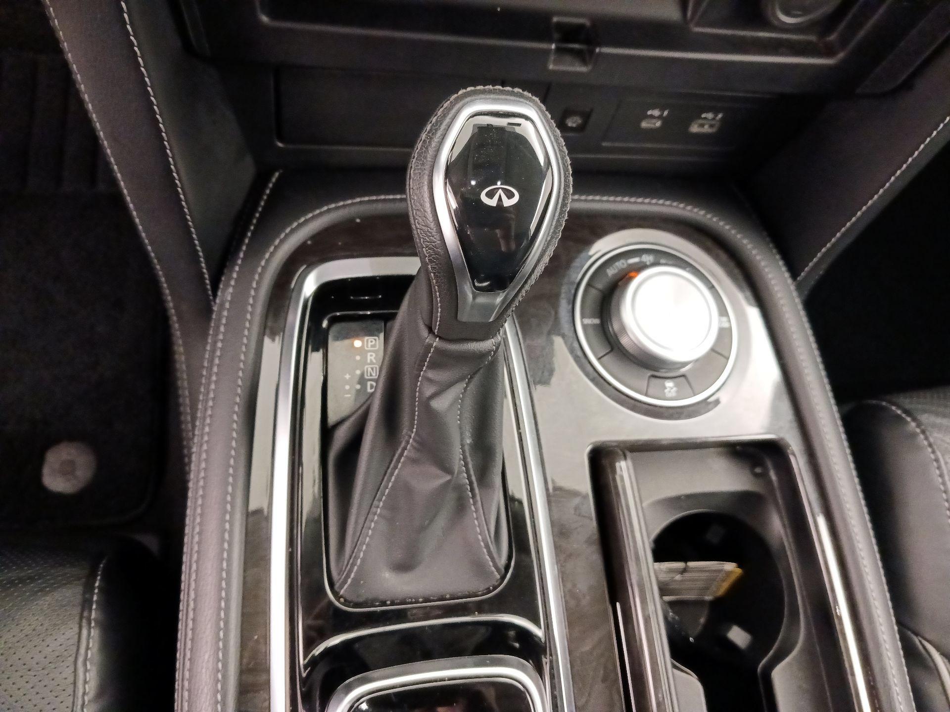 Thumbnail: 2024 INFINITI QX80 - 18