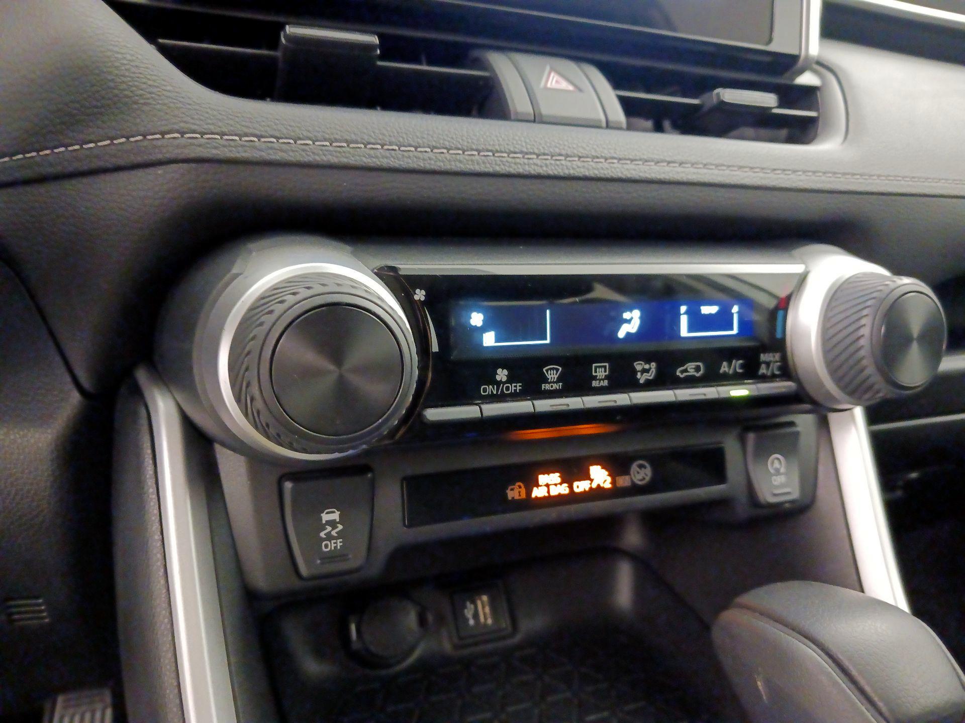 Thumbnail: 2024 Toyota RAV4 - 16