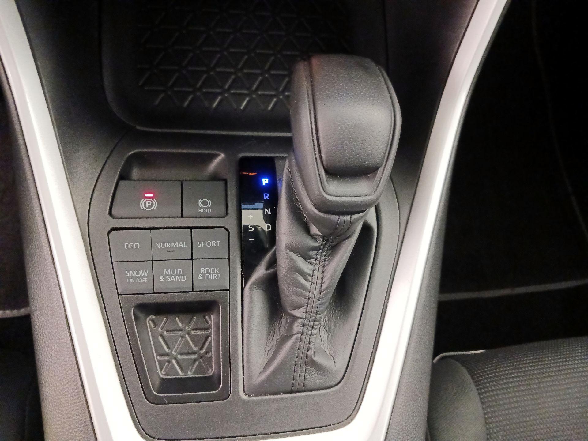 Thumbnail: 2024 Toyota RAV4 - 17