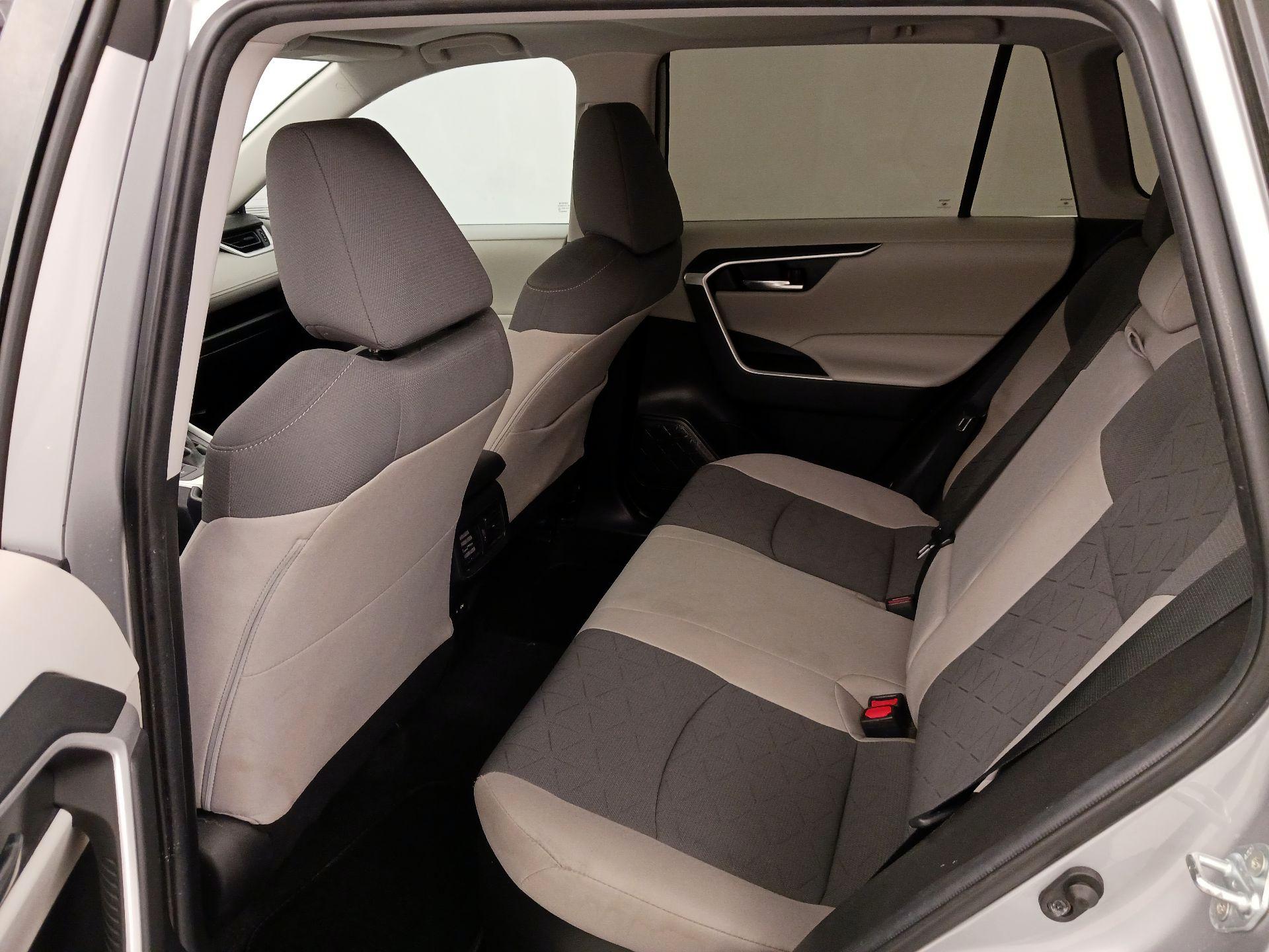 Thumbnail: 2021 Toyota RAV4 - 20