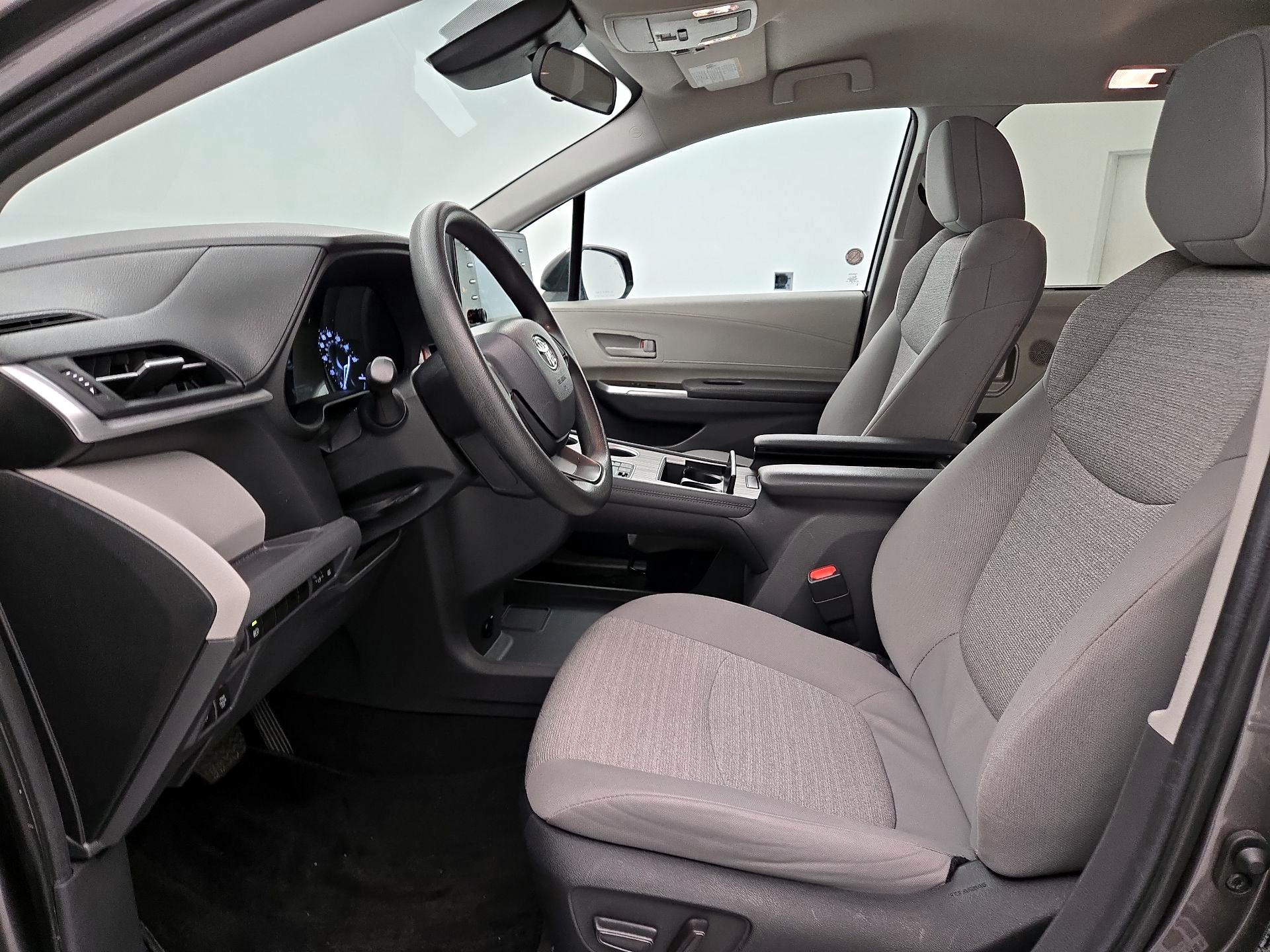 Thumbnail: 2024 Toyota Sienna - 11