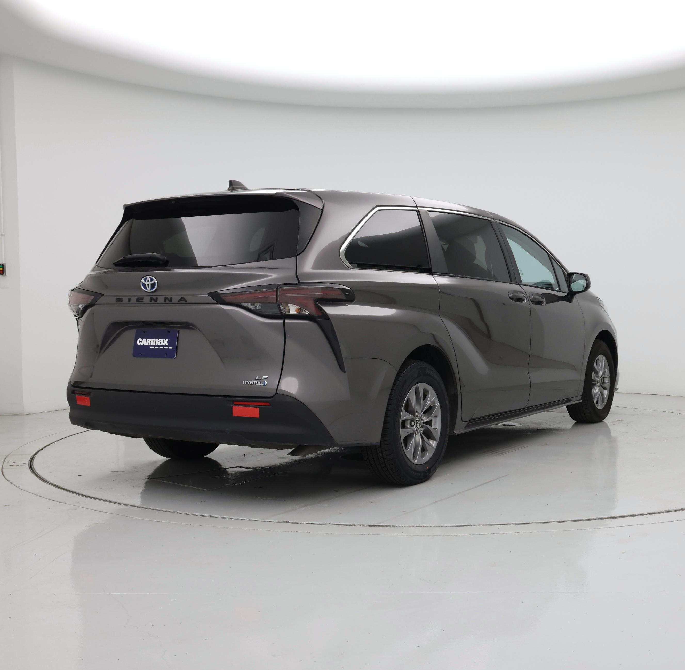 Thumbnail: 2024 Toyota Sienna - 8