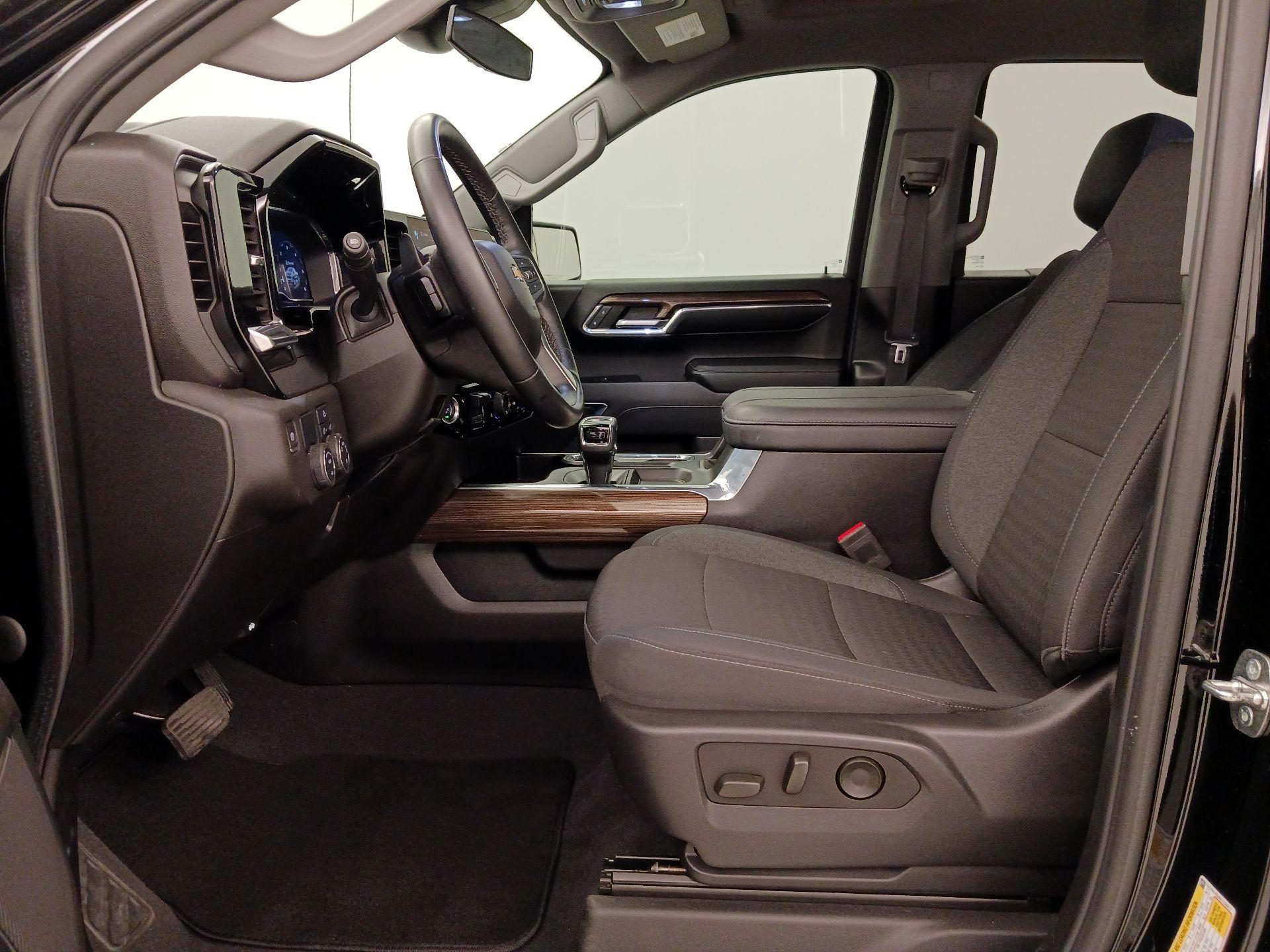 Thumbnail: 2024 Chevrolet Silverado 1500 - 11