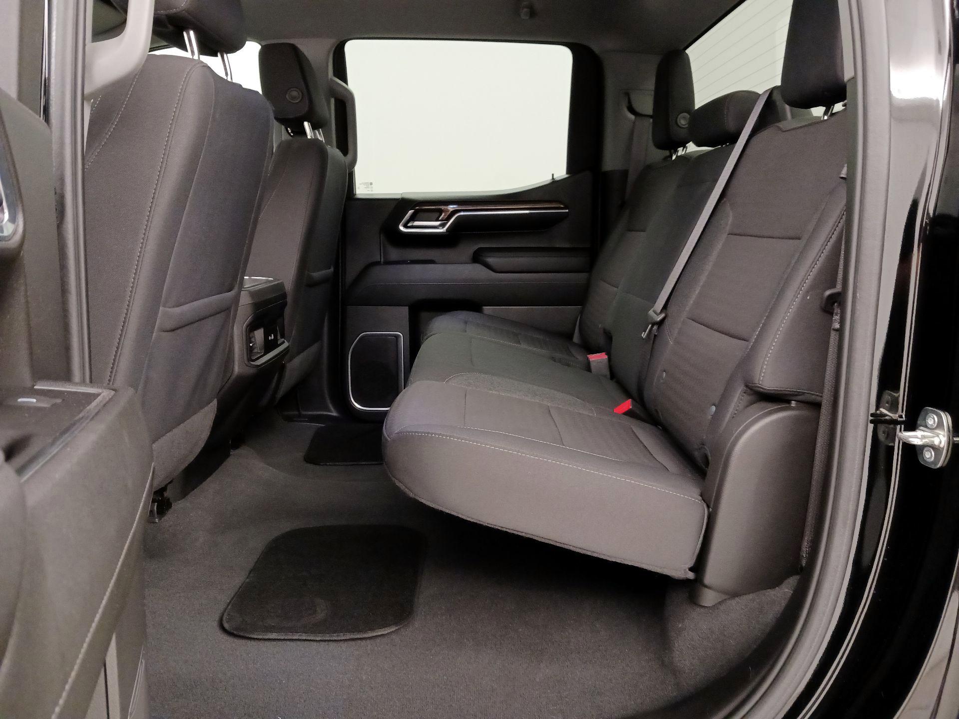 Thumbnail: 2024 Chevrolet Silverado 1500 - 19