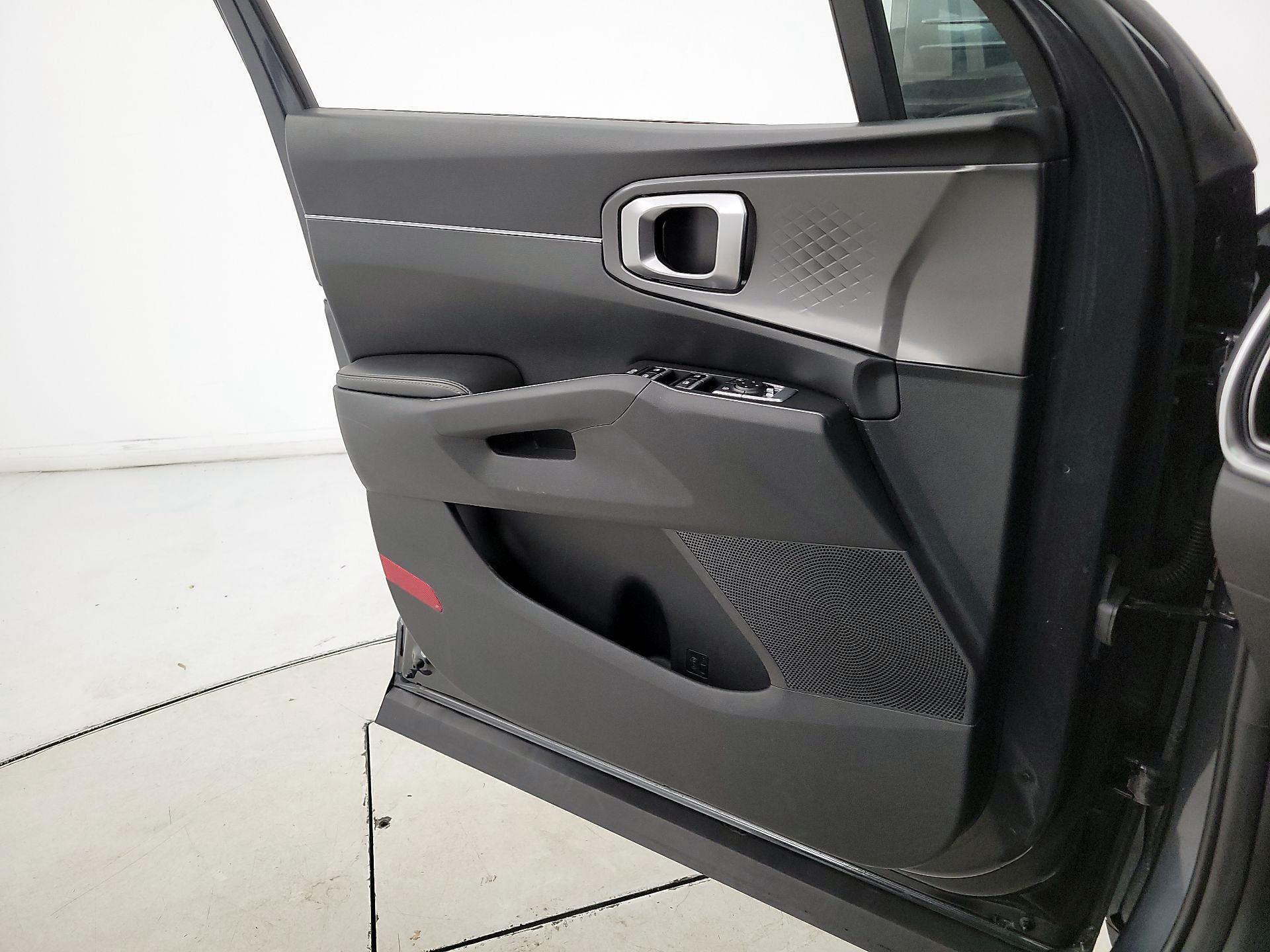 Thumbnail: 2024 Kia Sorento - 12