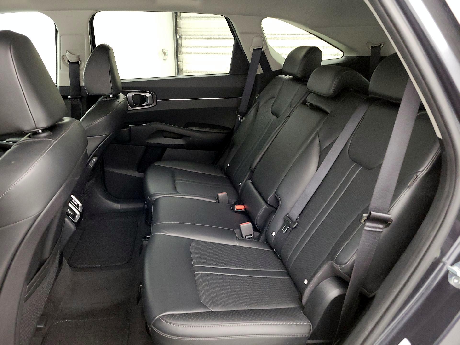 Thumbnail: 2024 Kia Sorento - 20