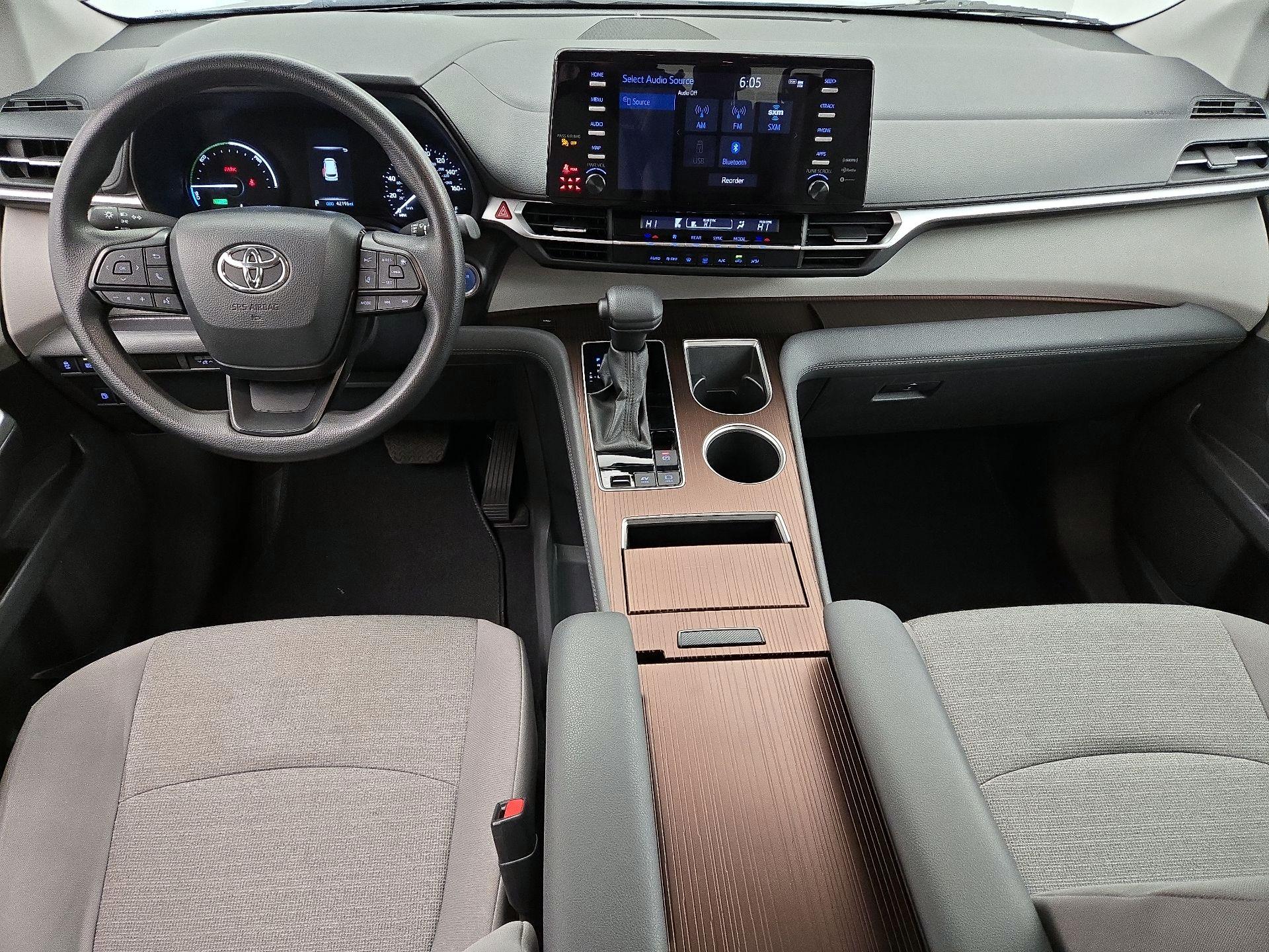 Thumbnail: 2024 Toyota Sienna - 9