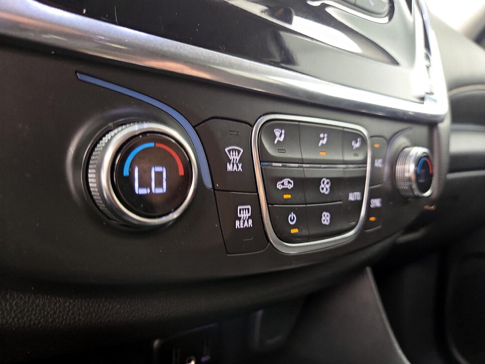 Thumbnail: 2020 Chevrolet Traverse - 16