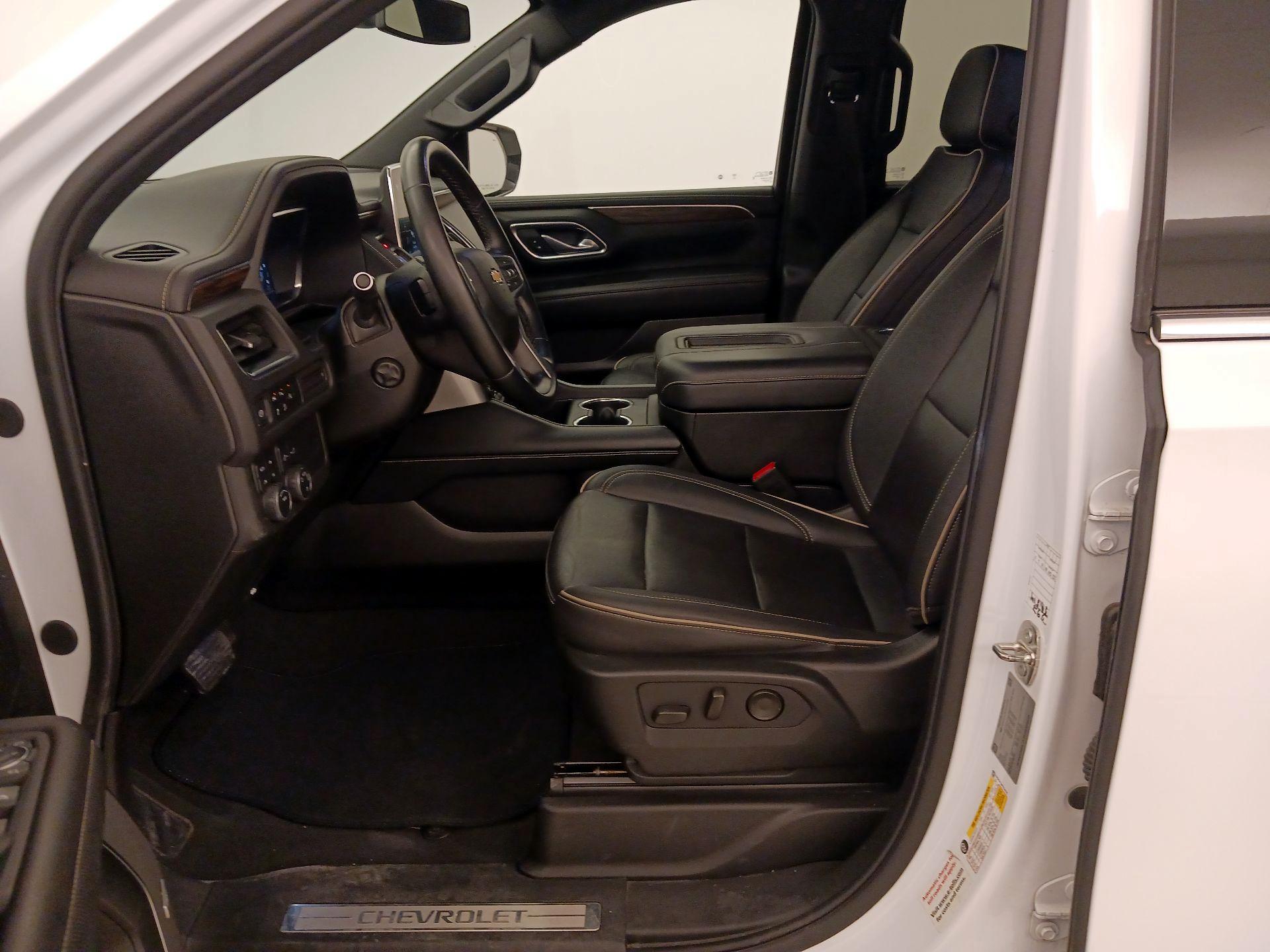 Thumbnail: 2023 Chevrolet Suburban - 11