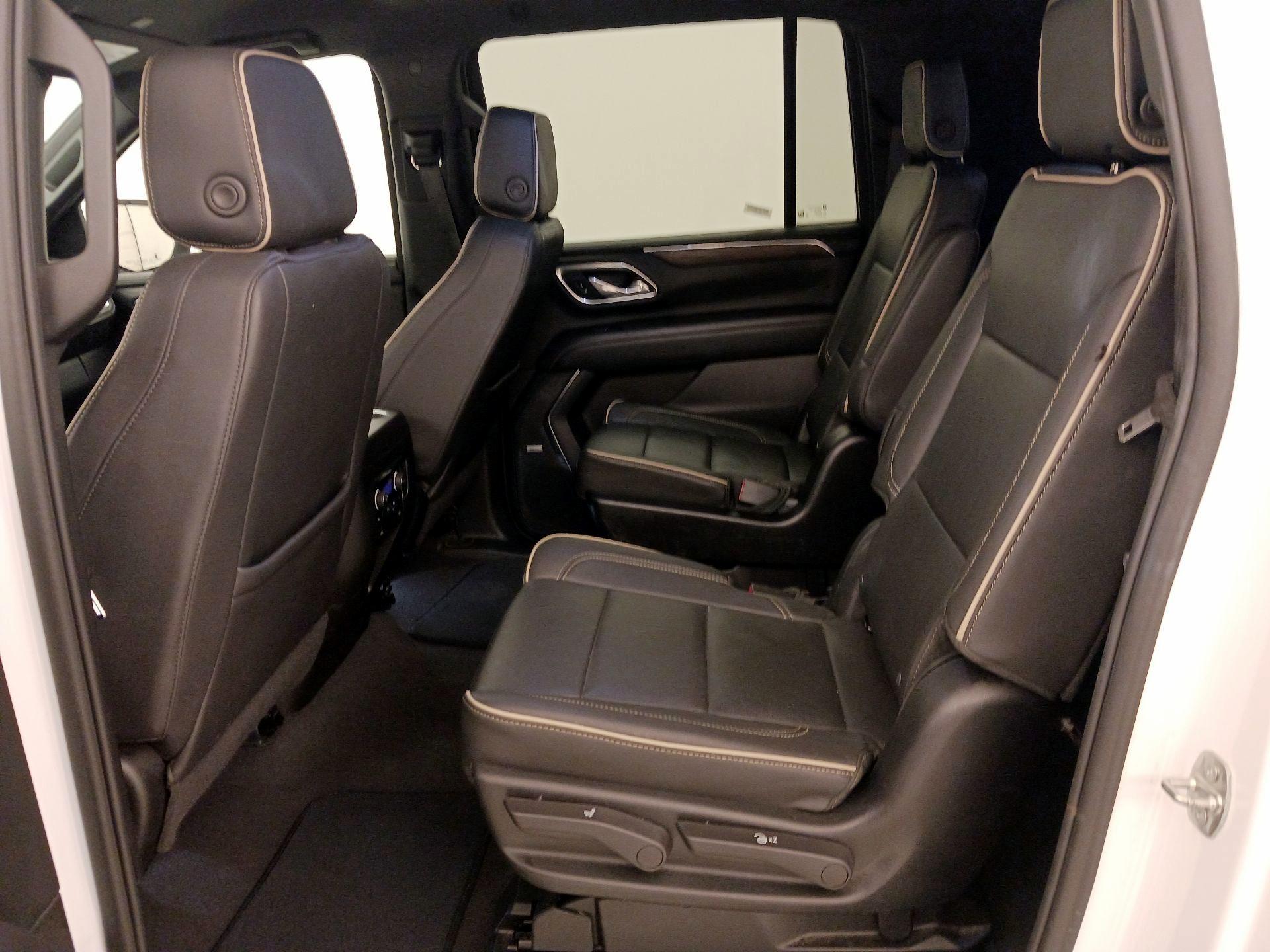 Thumbnail: 2023 Chevrolet Suburban - 19