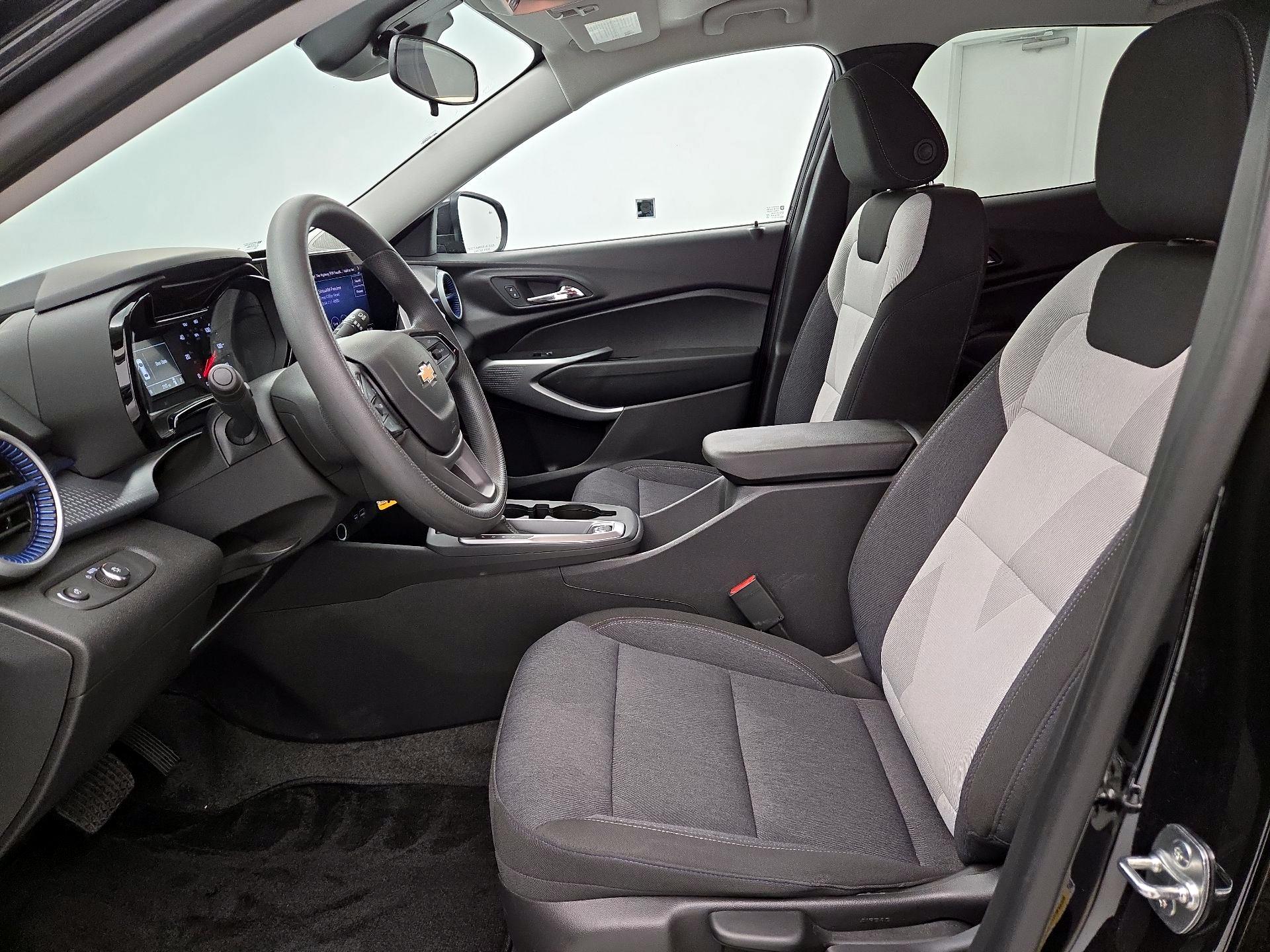 Thumbnail: 2024 Chevrolet Trax - 11