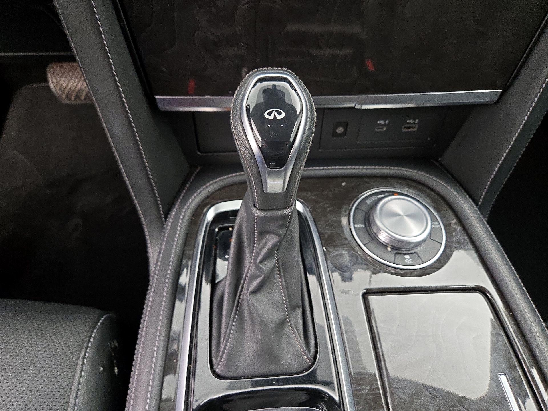 Thumbnail: 2024 INFINITI QX80 - 18